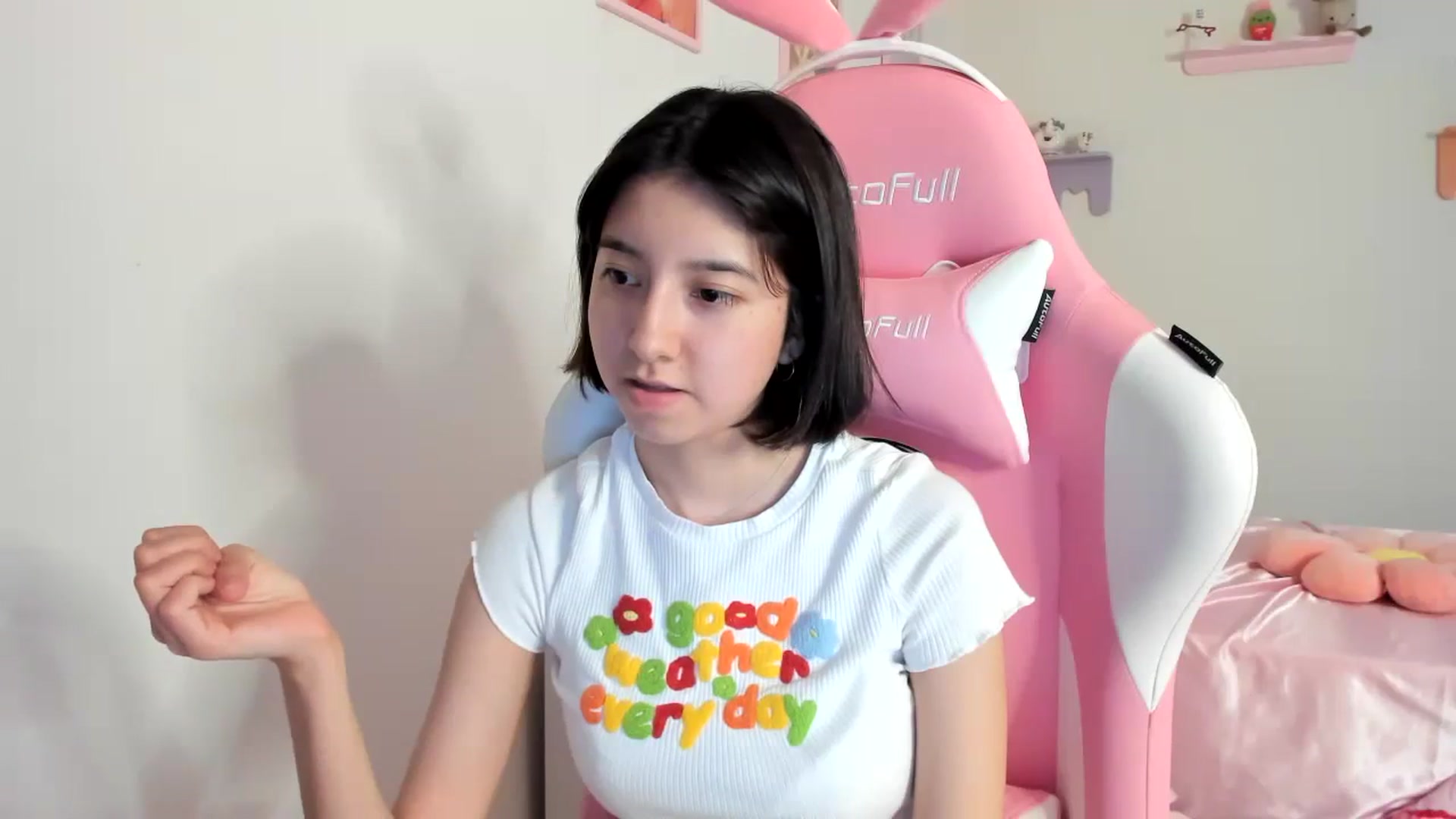 Gallery image thumbnail from Cherrycute666's myfreecams stream on, 08/05/2023, 22:17 image 20 of 20