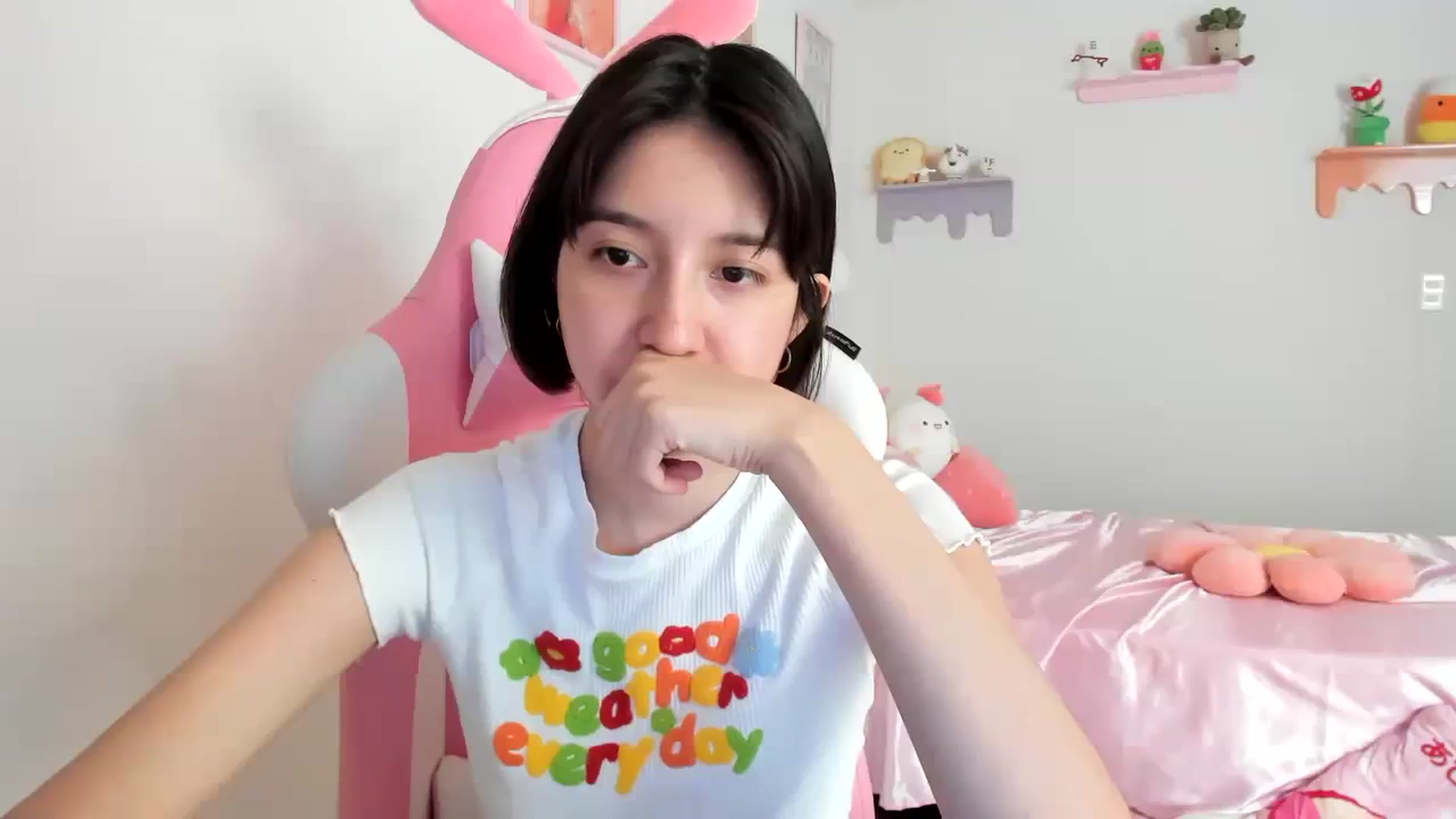 Gallery image thumbnail from Cherrycute666's myfreecams stream on, 08/05/2023, 22:17 image 6 of 20