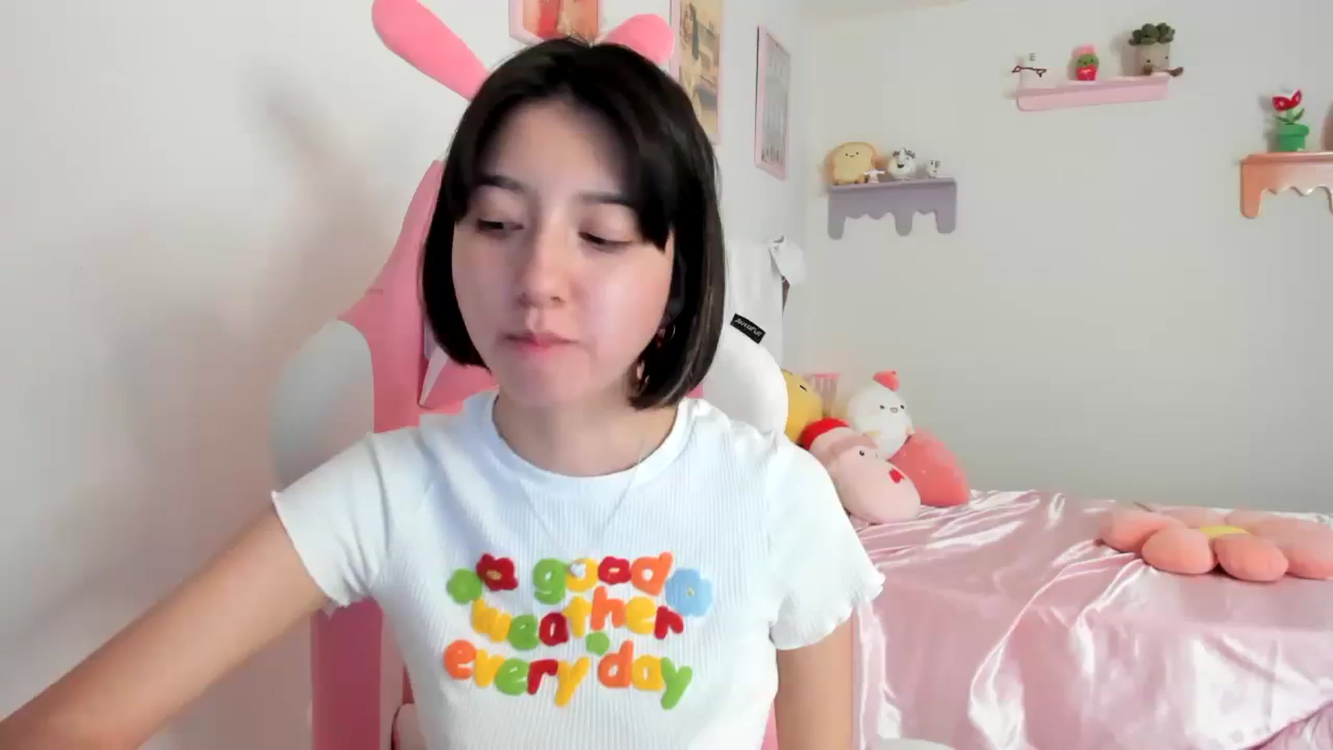 Gallery image thumbnail from Cherrycute666's myfreecams stream on, 08/05/2023, 22:17 image 2 of 20