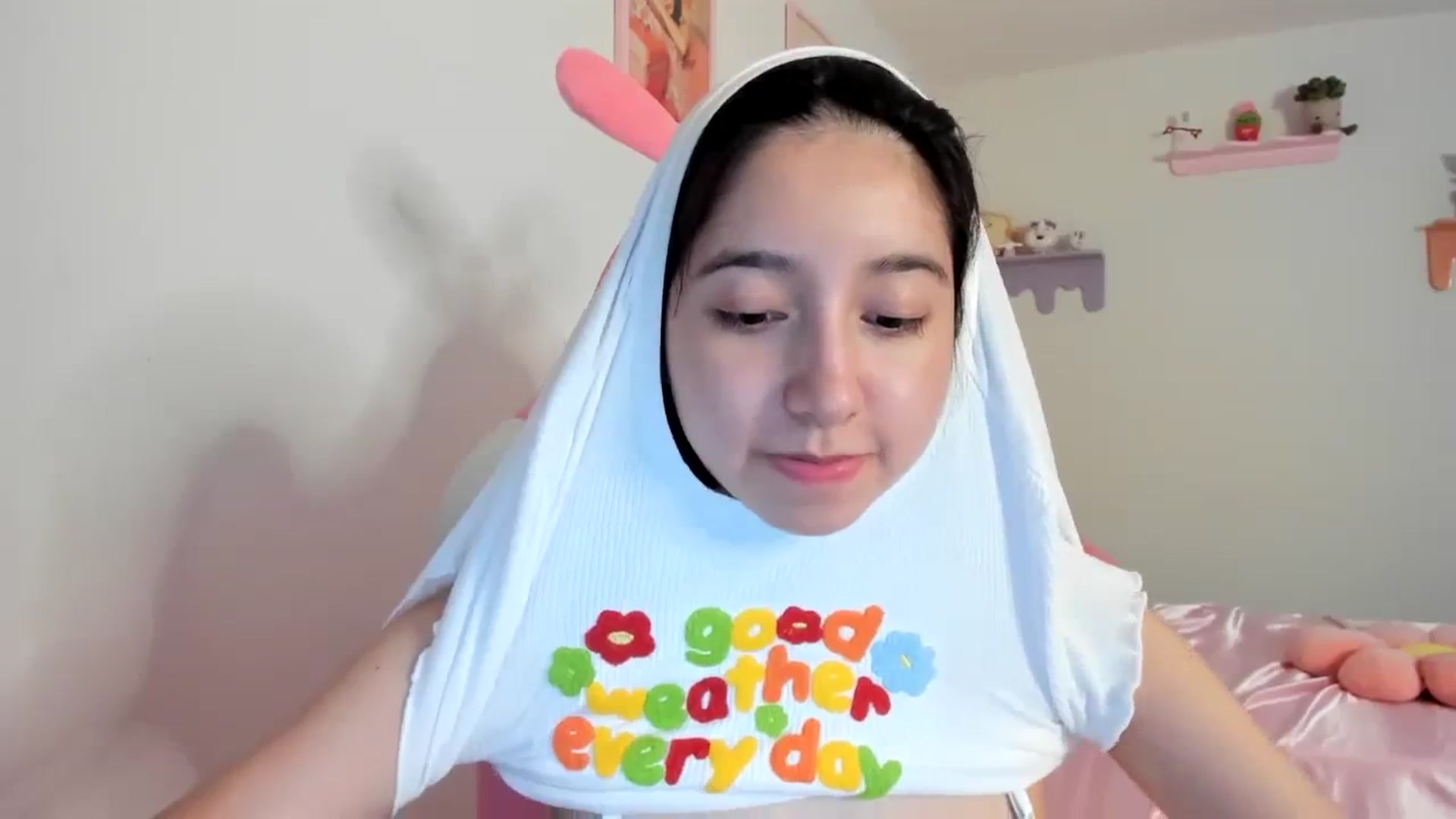 Gallery image thumbnail from Cherrycute666's myfreecams stream on, 08/06/2023, 01:55 image 9 of 20