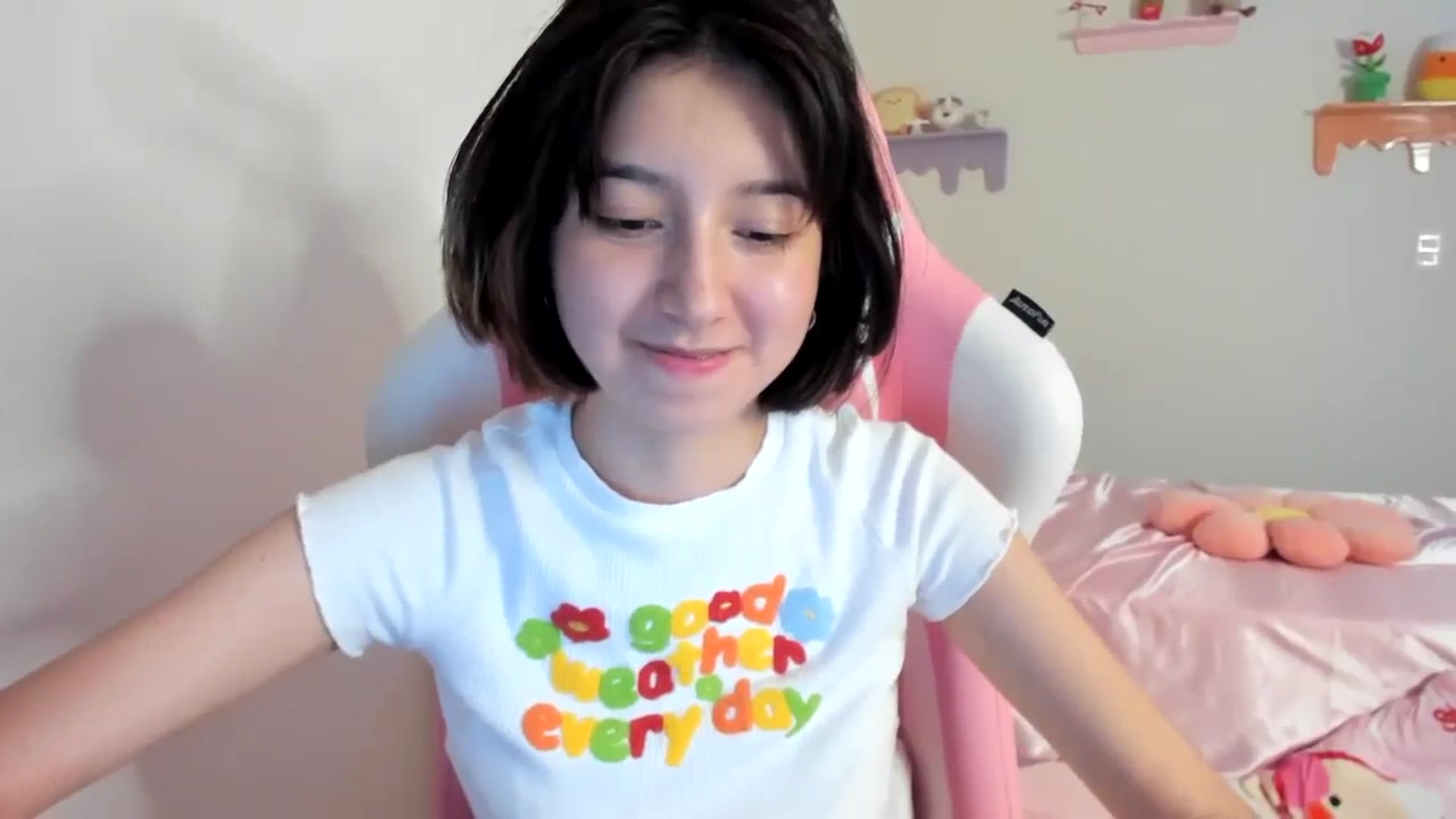 Gallery image thumbnail from Cherrycute666's myfreecams stream on, 08/06/2023, 01:55 image 19 of 20