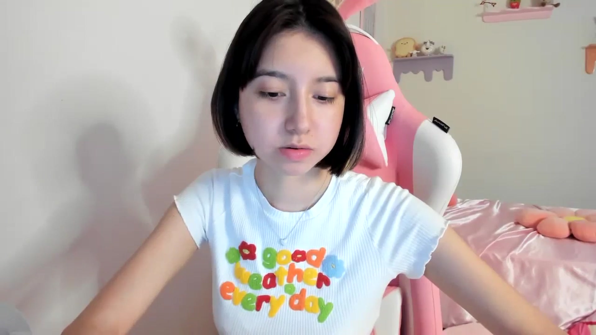 Gallery image thumbnail from Cherrycute666's myfreecams stream on, 08/06/2023, 01:55 image 11 of 20