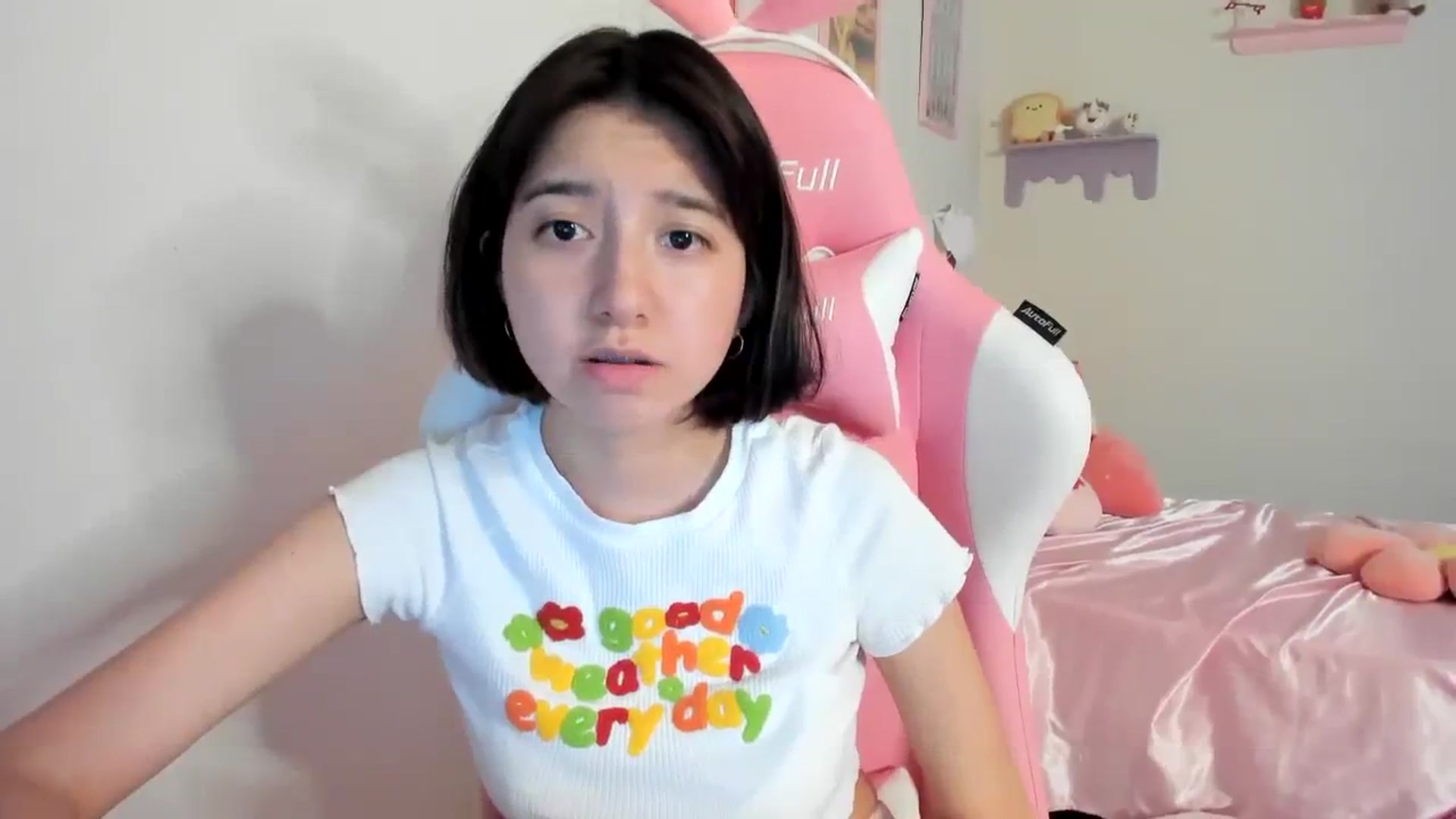 Gallery image thumbnail from Cherrycute666's myfreecams stream on, 08/06/2023, 02:35 image 5 of 20