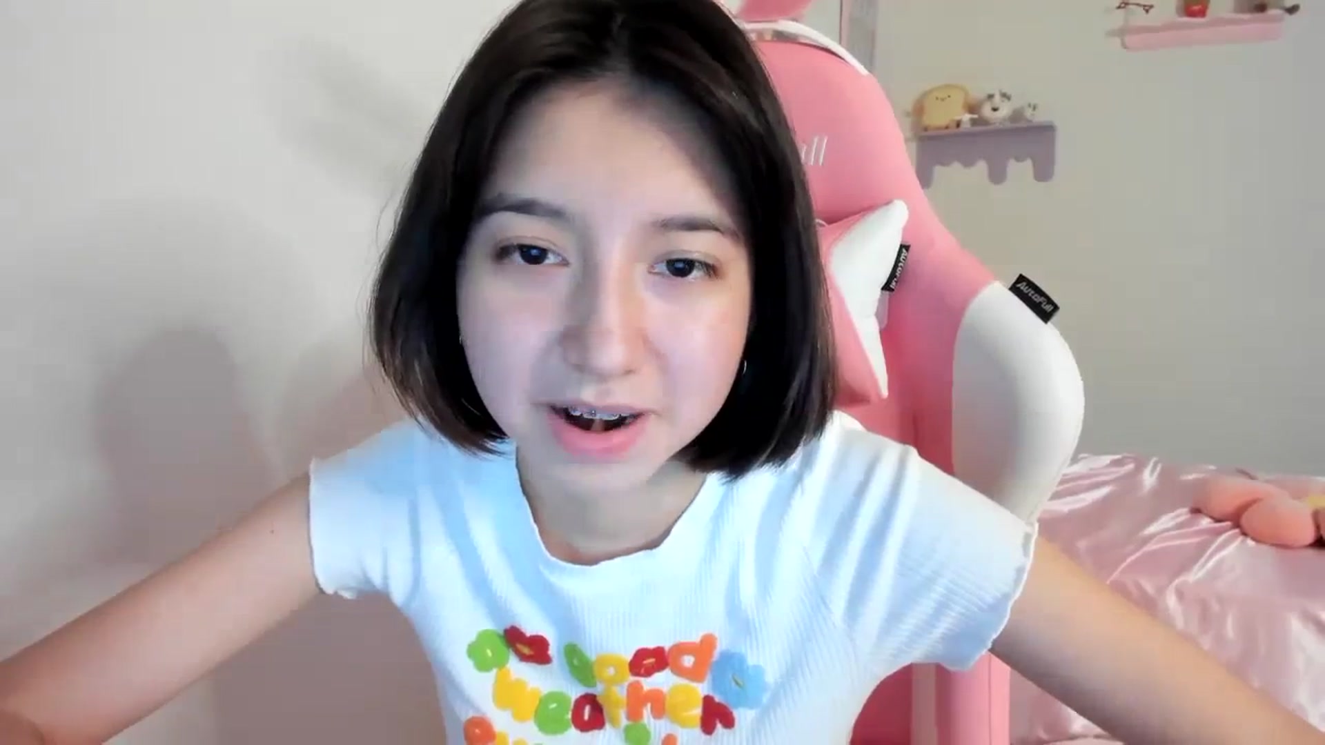 Gallery image thumbnail from Cherrycute666's myfreecams stream on, 08/06/2023, 02:35 image 19 of 20