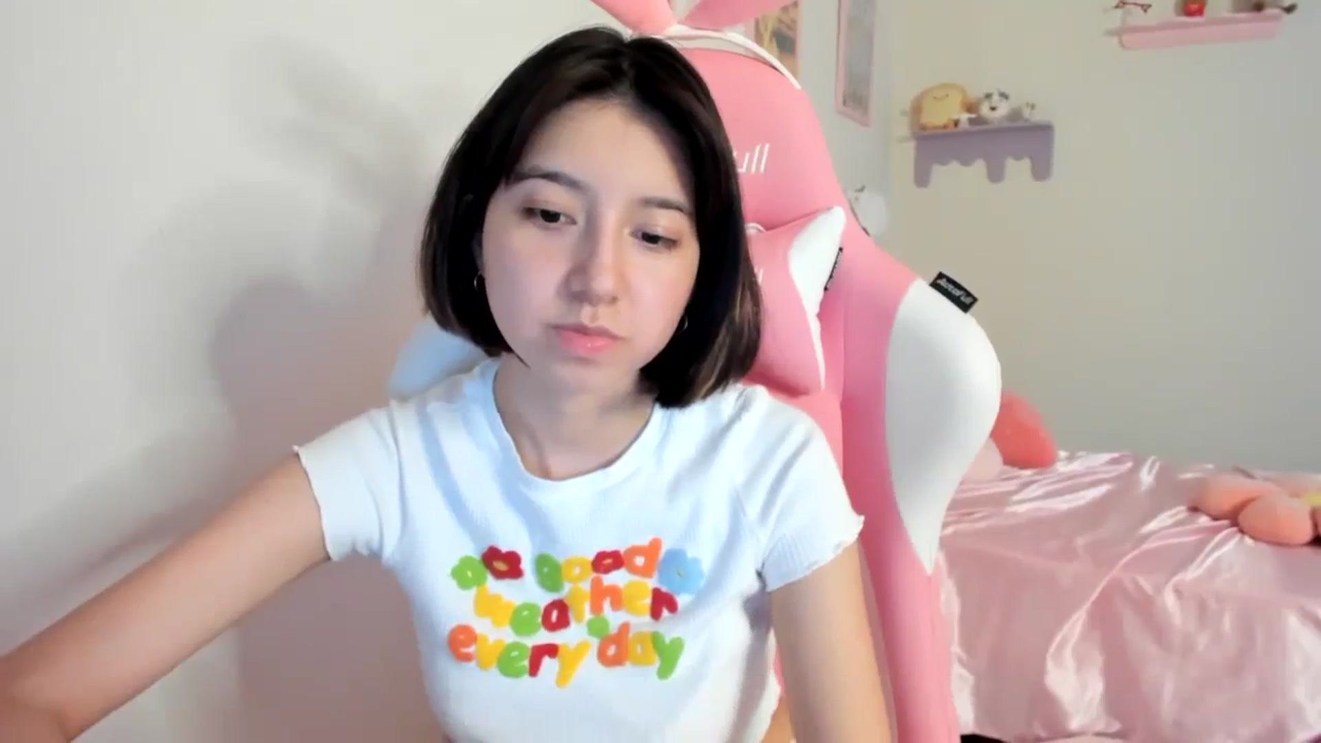 Gallery image thumbnail from Cherrycute666's myfreecams stream on, 08/06/2023, 02:35 image 7 of 20