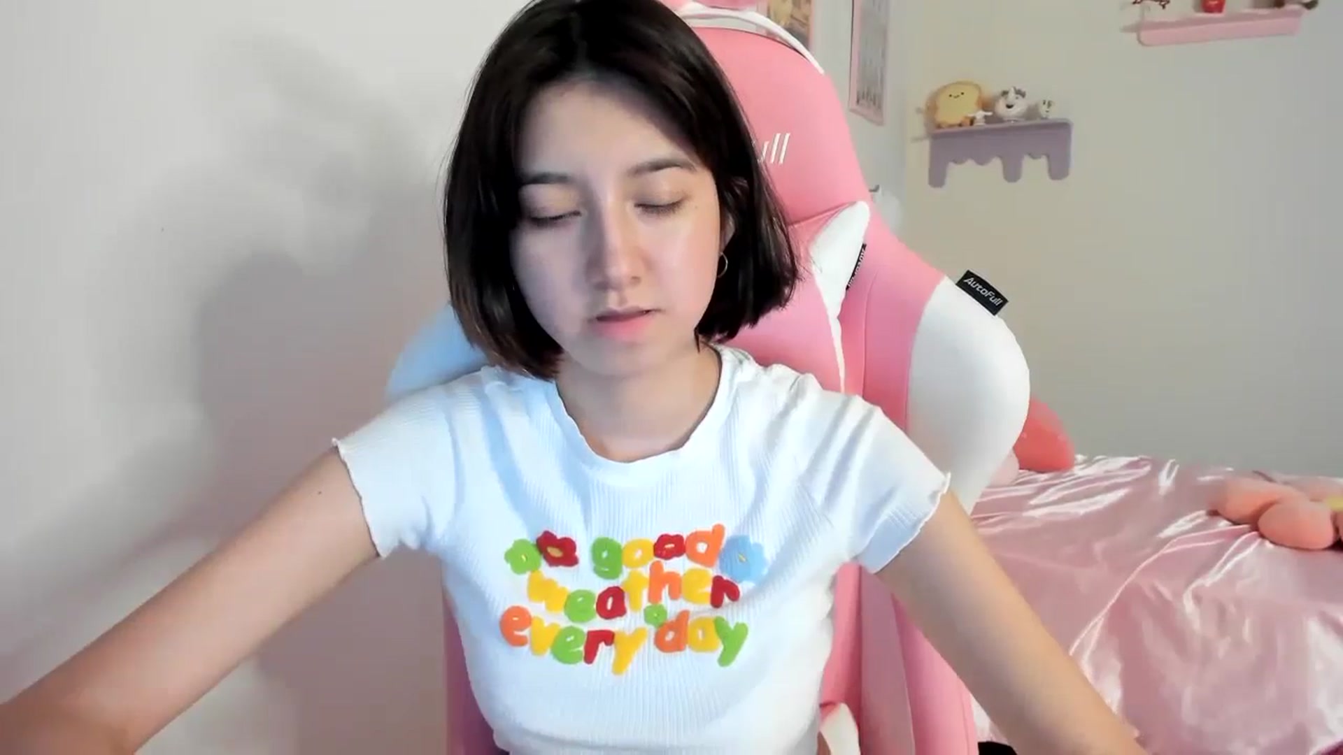 Gallery image thumbnail from Cherrycute666's myfreecams stream on, 08/06/2023, 02:35 image 2 of 20