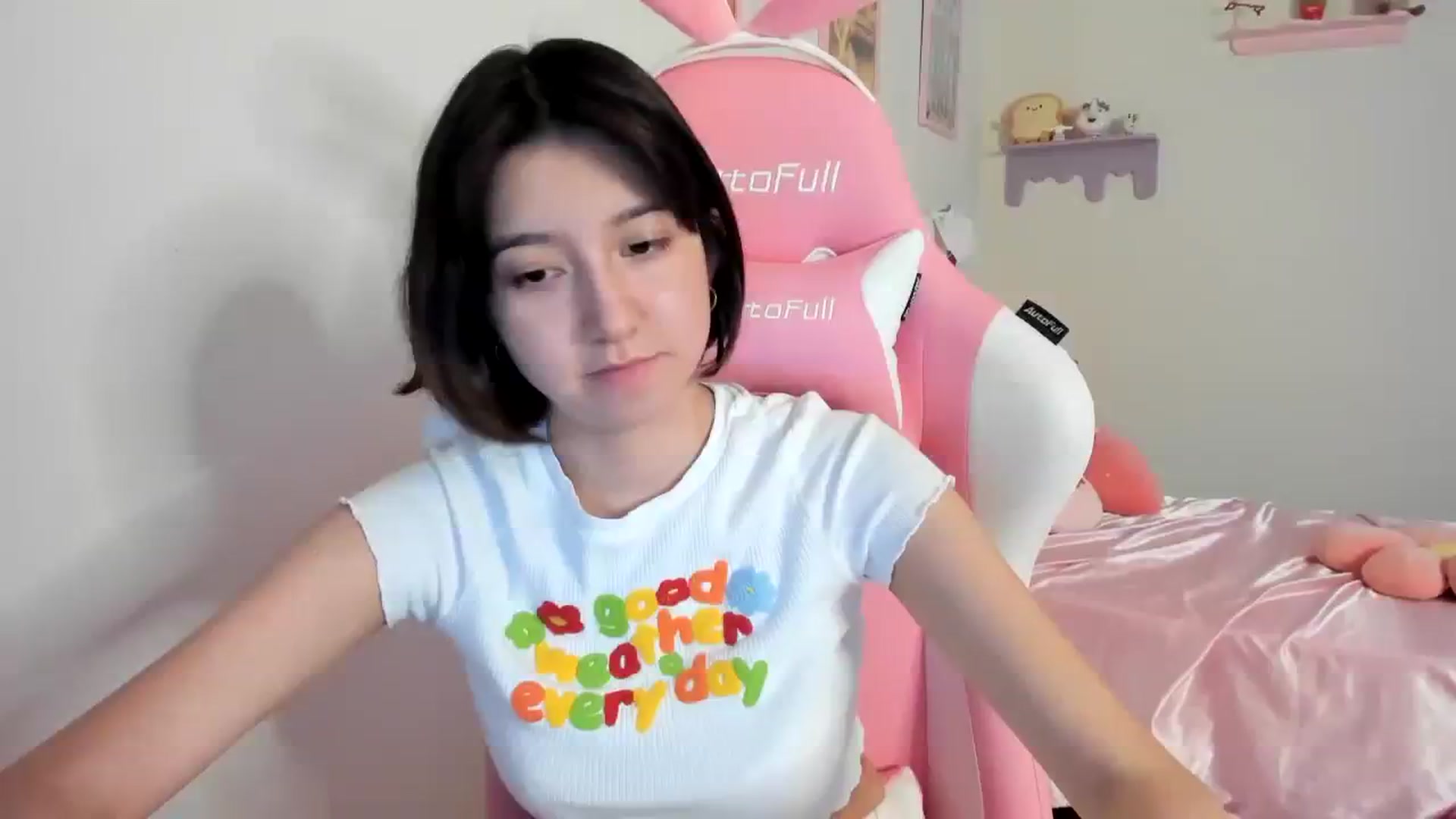 Gallery image thumbnail from Cherrycute666's myfreecams stream on, 08/06/2023, 02:35 image 8 of 20