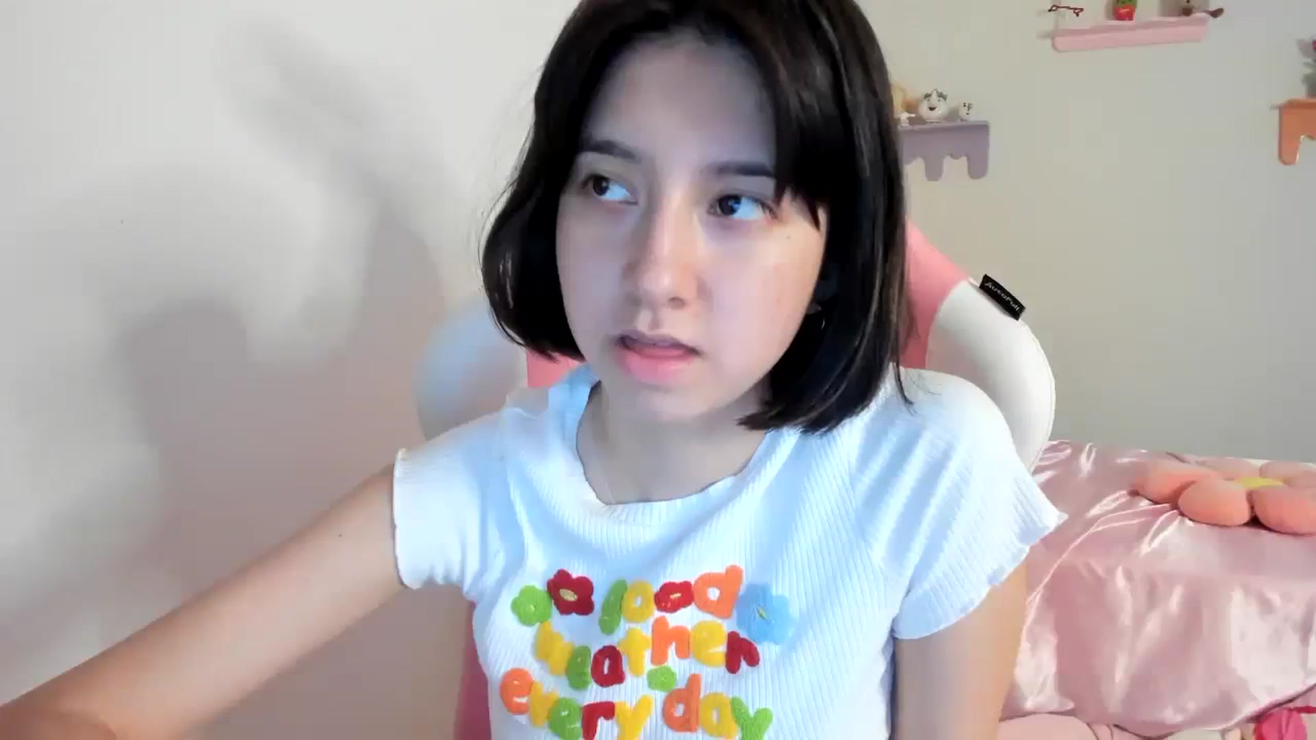 Gallery image thumbnail from Cherrycute666's myfreecams stream on, 08/06/2023, 04:55 image 5 of 20