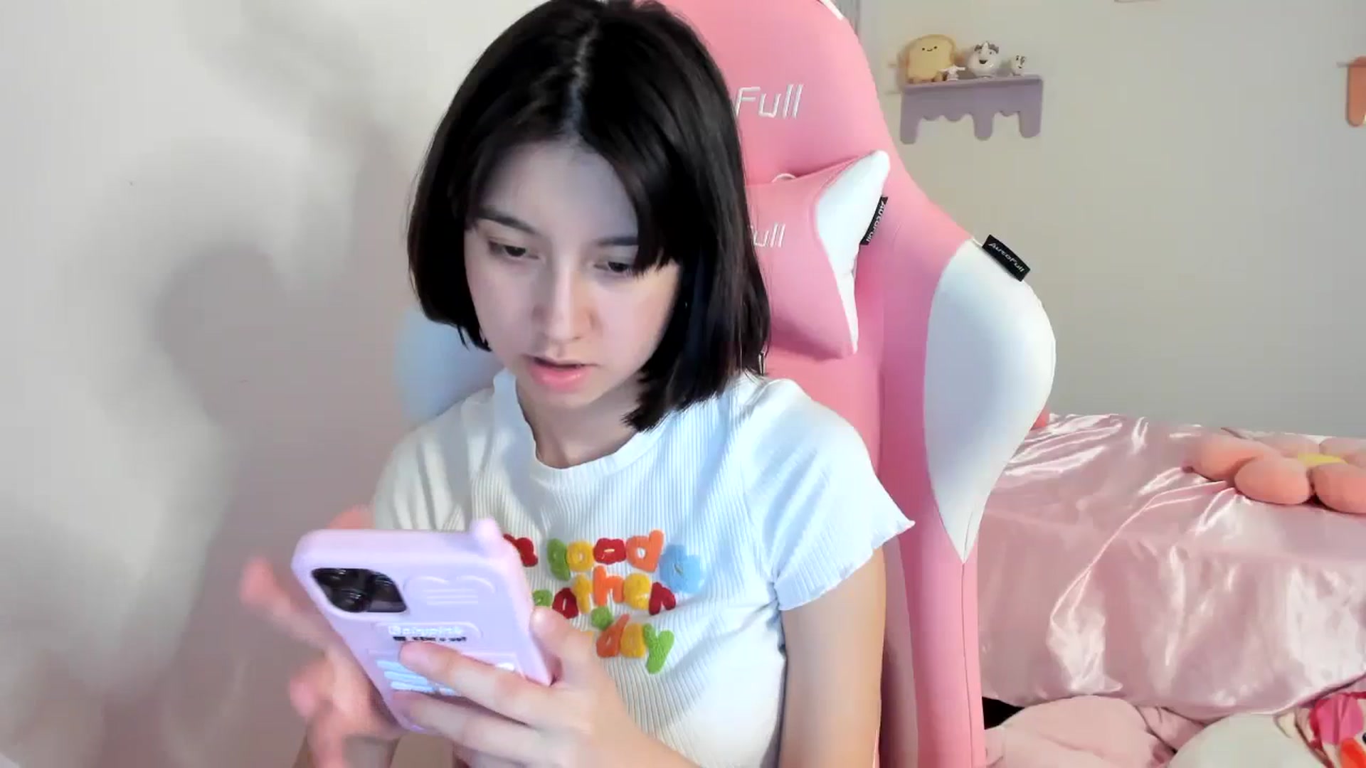 Gallery image thumbnail from Cherrycute666's myfreecams stream on, 08/06/2023, 04:55 image 14 of 20