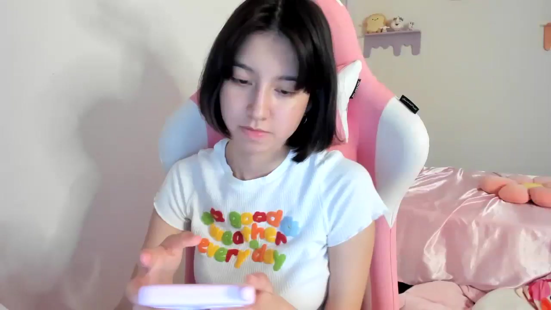 Gallery image thumbnail from Cherrycute666's myfreecams stream on, 08/06/2023, 04:55 image 12 of 20