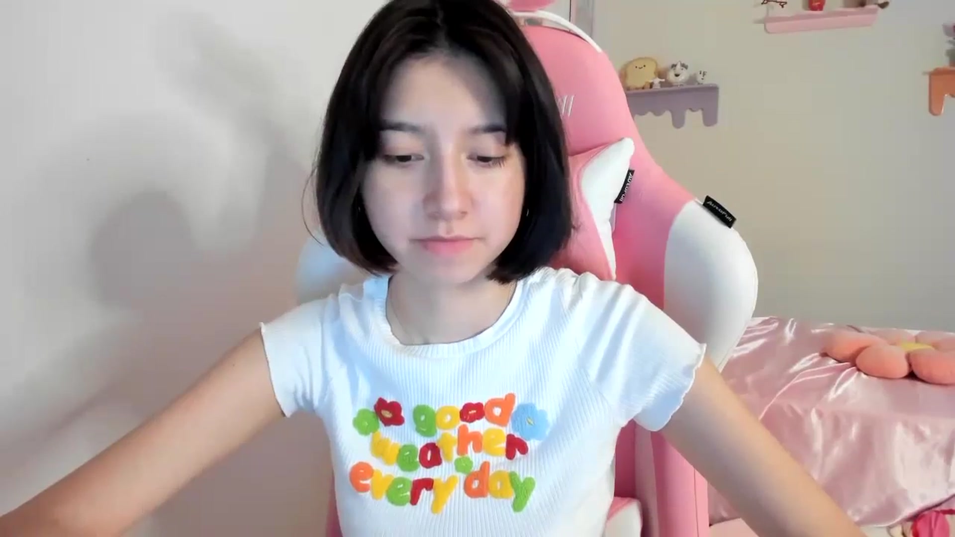 Gallery image thumbnail from Cherrycute666's myfreecams stream on, 08/06/2023, 04:55 image 7 of 20