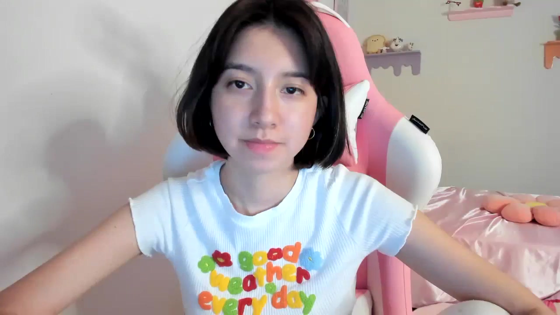 Gallery image thumbnail from Cherrycute666's myfreecams stream on, 08/06/2023, 04:55 image 2 of 20