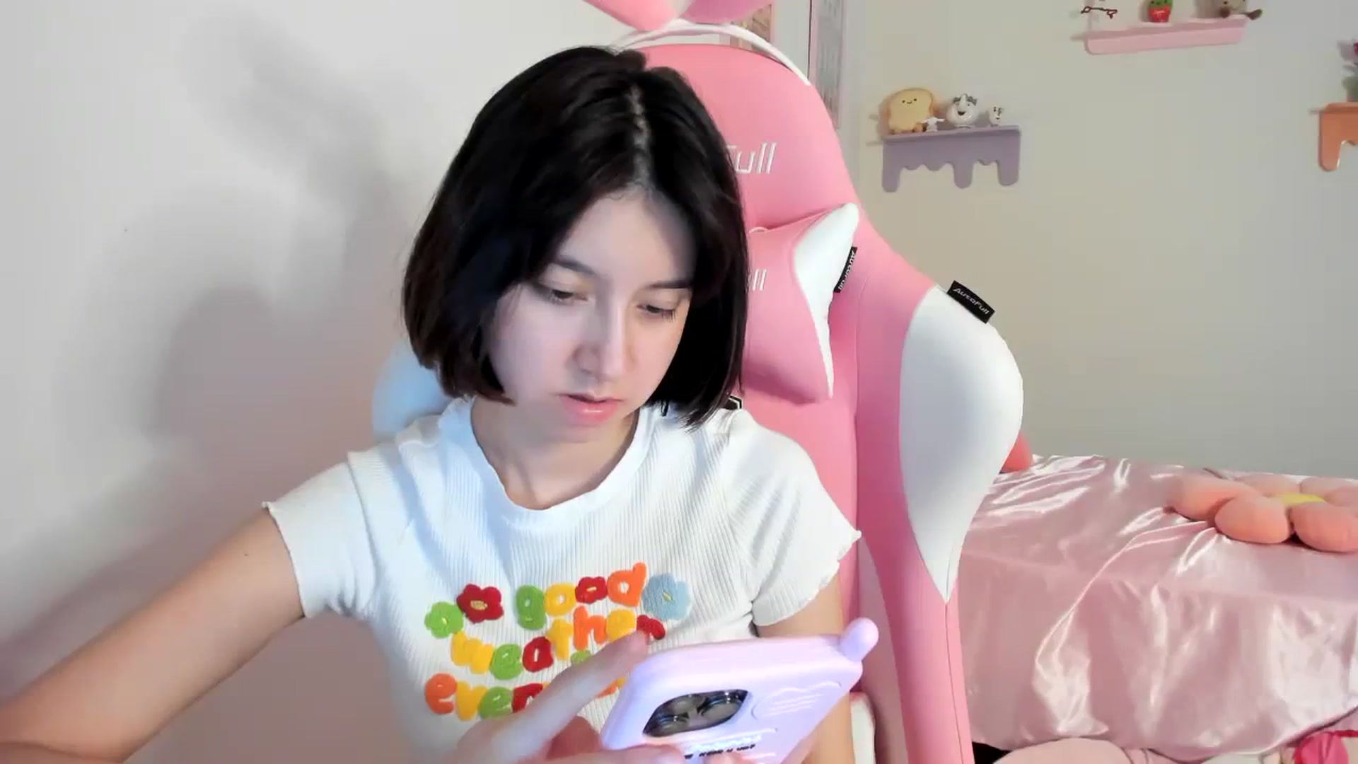 Gallery image thumbnail from Cherrycute666's myfreecams stream on, 08/06/2023, 04:55 image 3 of 20