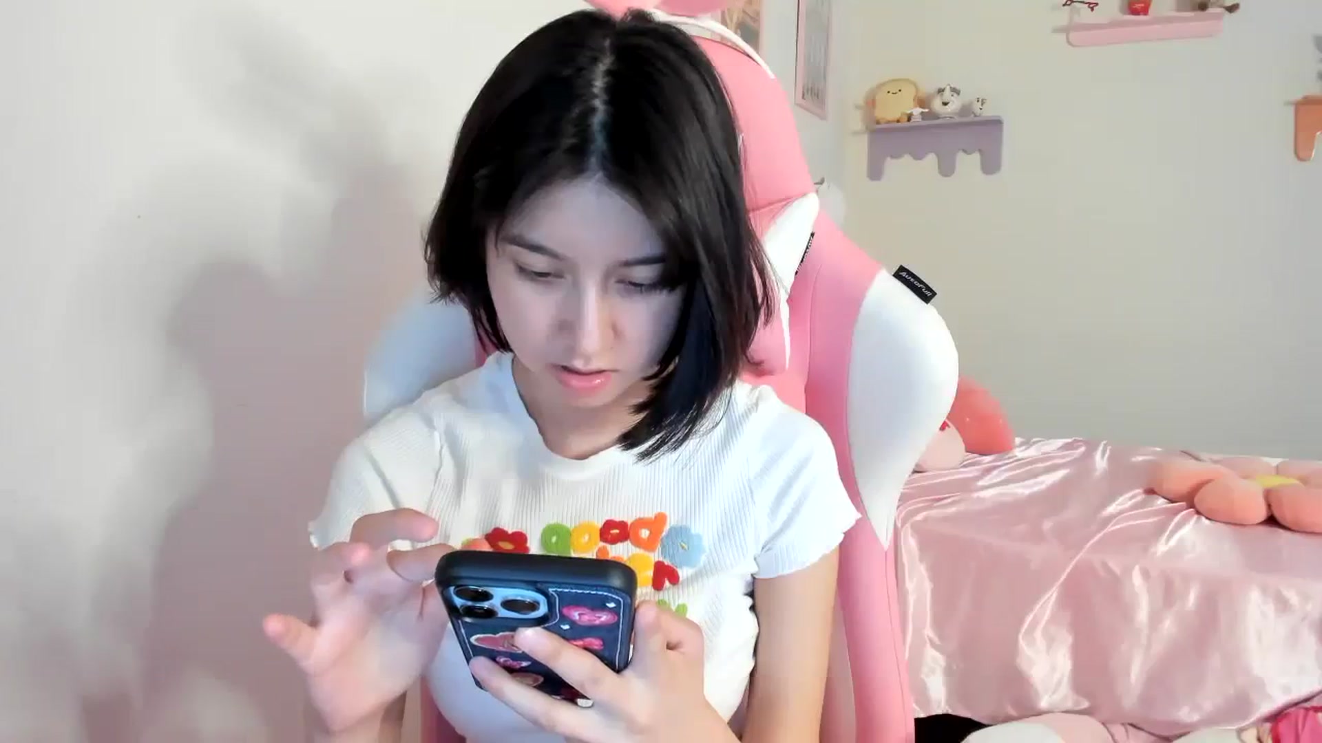 Gallery image thumbnail from Cherrycute666's myfreecams stream on, 08/06/2023, 04:55 image 19 of 20