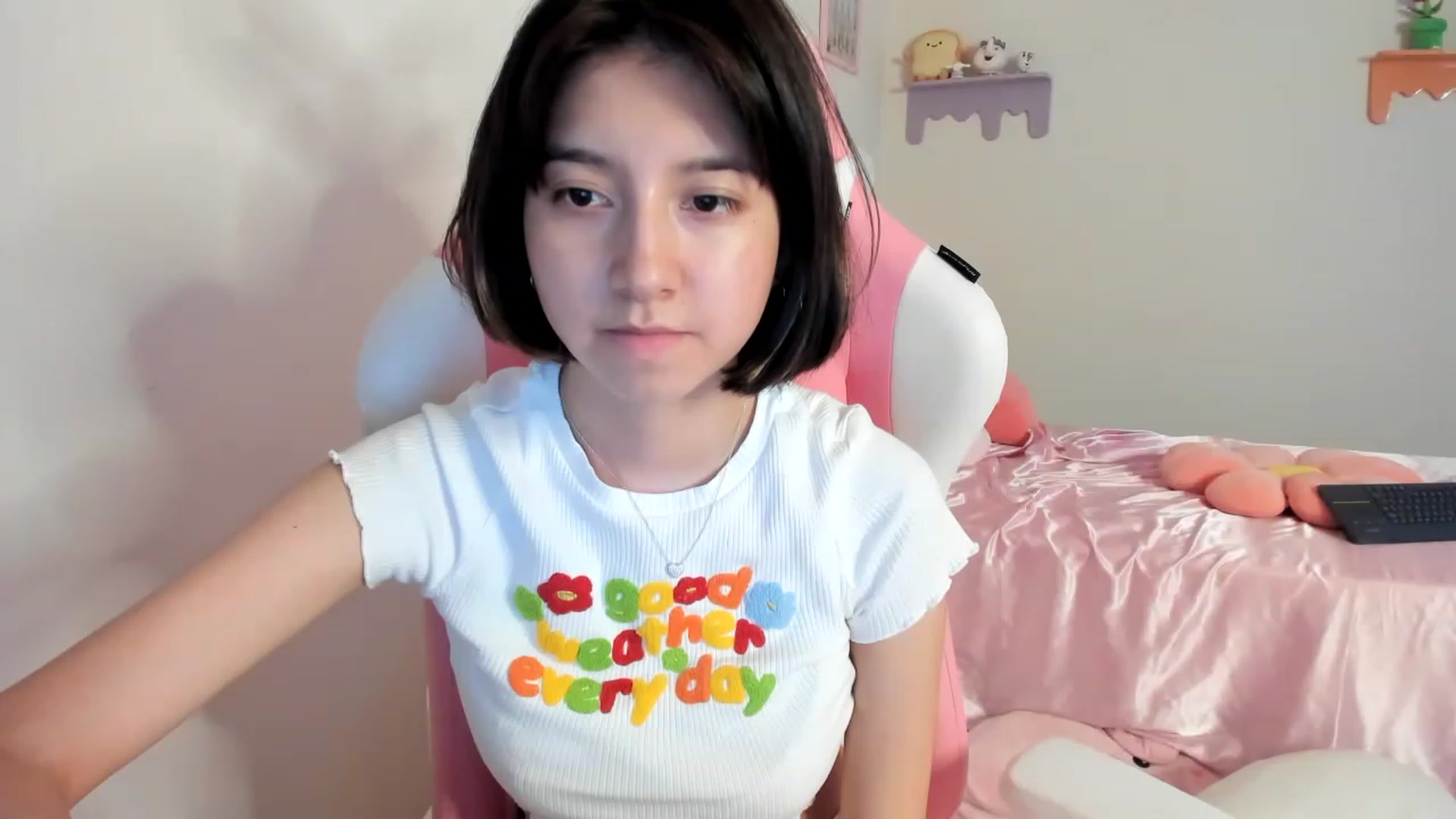 Gallery image thumbnail from Cherrycute666's myfreecams stream on, 08/06/2023, 07:54 image 14 of 20