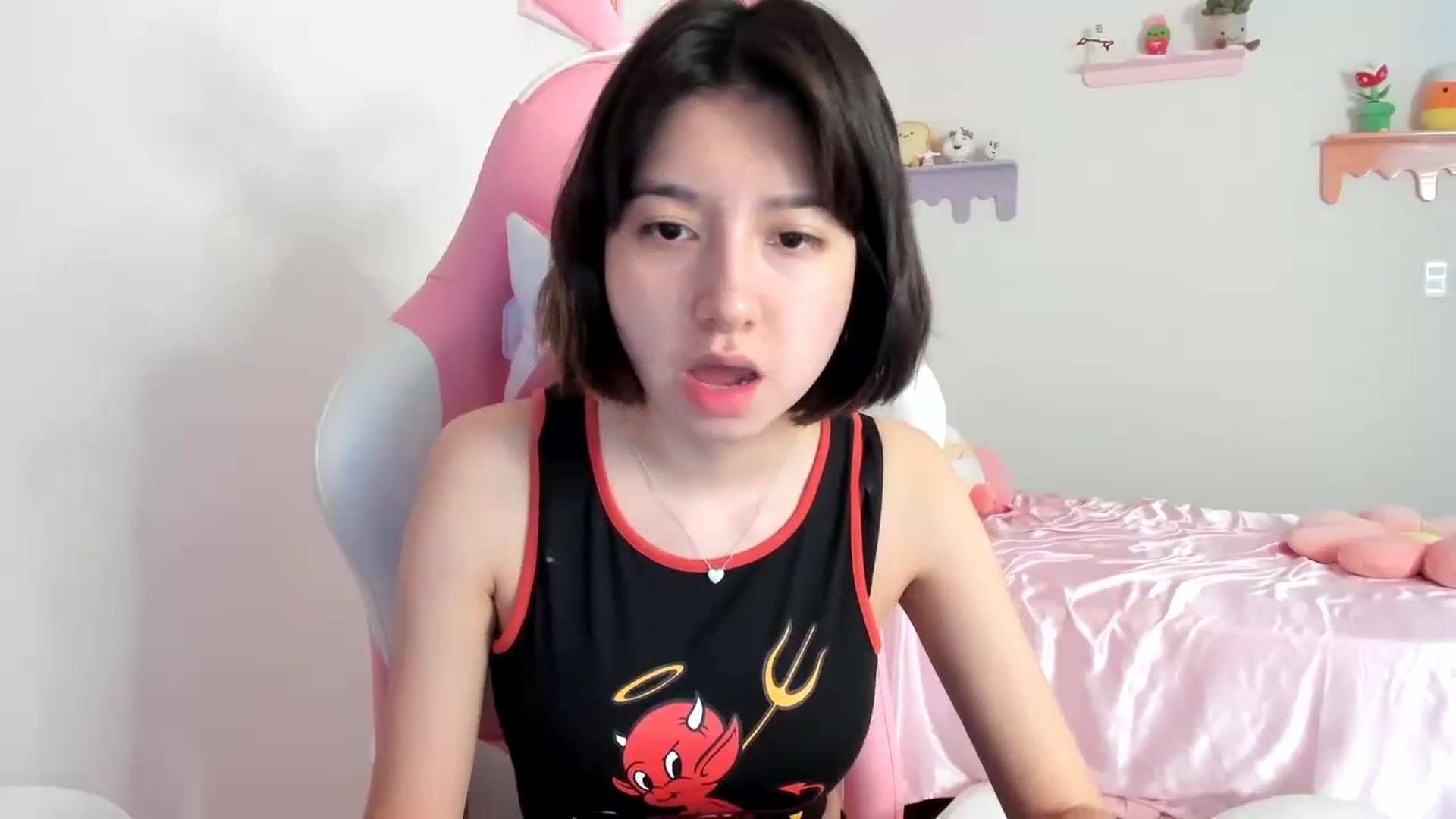Gallery image thumbnail from Cherrycute666's myfreecams stream on, 08/06/2023, 20:45 image 3 of 20
