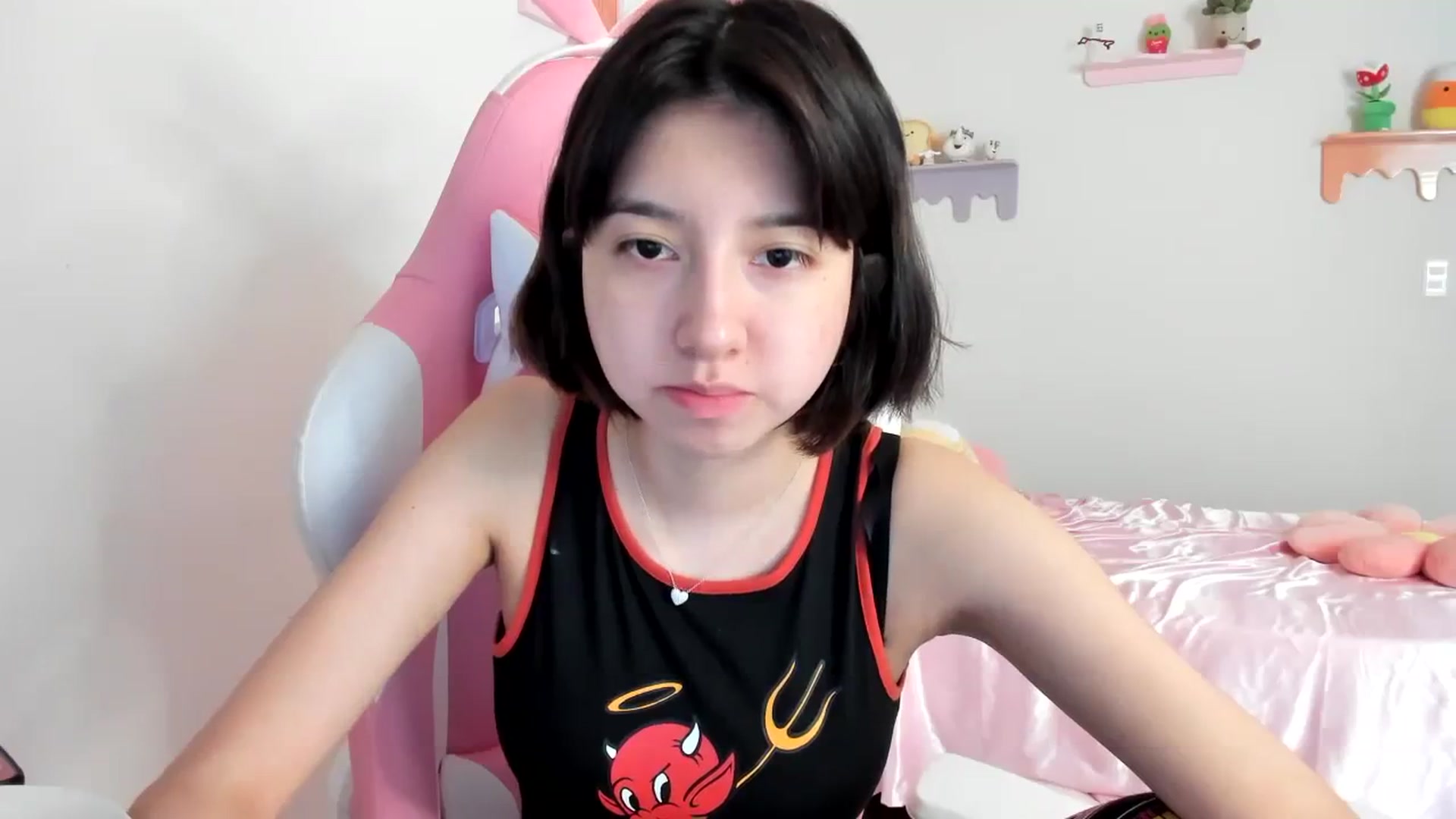 Gallery image thumbnail from Cherrycute666's myfreecams stream on, 08/06/2023, 20:45 image 5 of 20