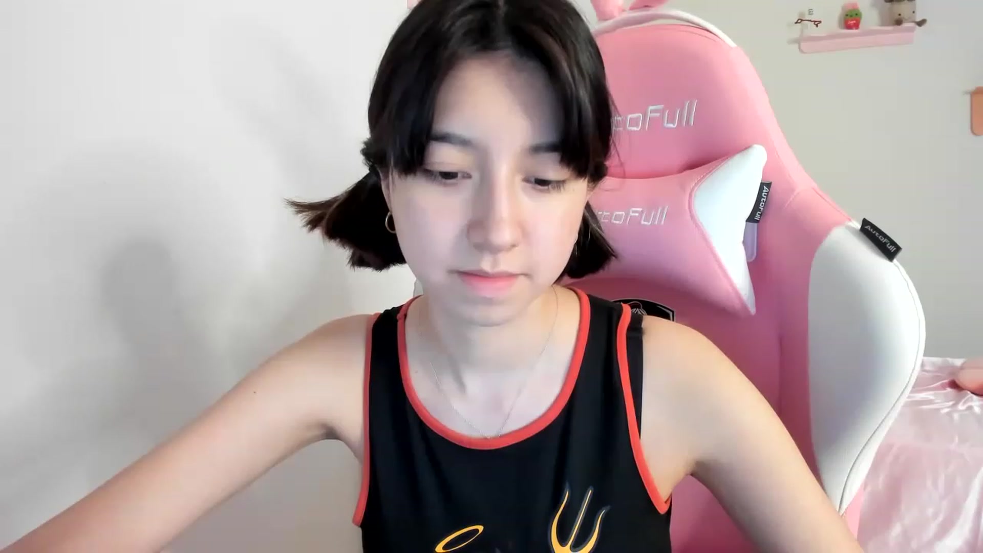 Gallery image thumbnail from Cherrycute666's myfreecams stream on, 08/06/2023, 23:16 image 7 of 20
