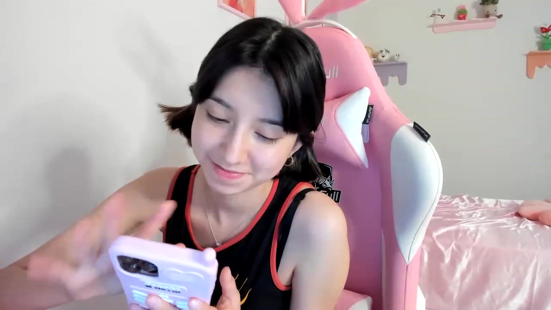Gallery image thumbnail from Cherrycute666's myfreecams stream on, 08/06/2023, 23:16 image 20 of 20