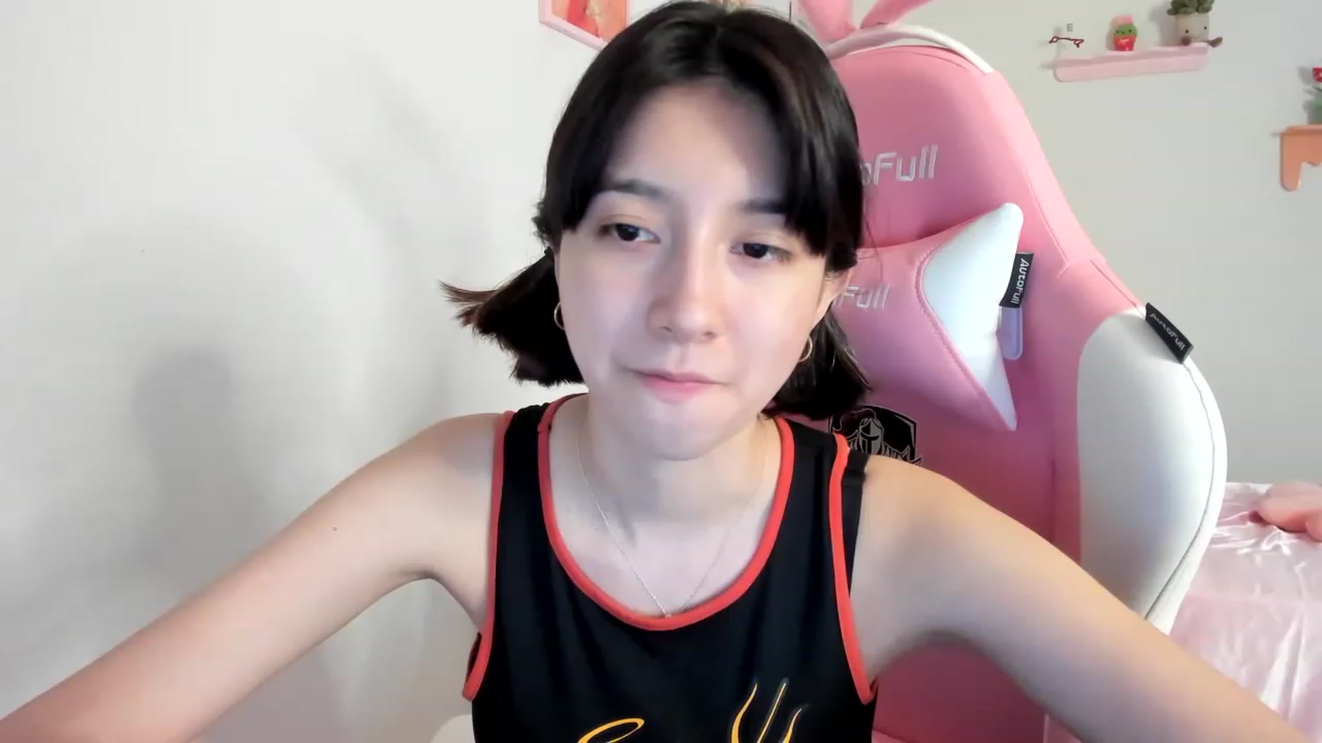 Gallery image thumbnail from Cherrycute666's myfreecams stream on, 08/06/2023, 23:16 image 9 of 20