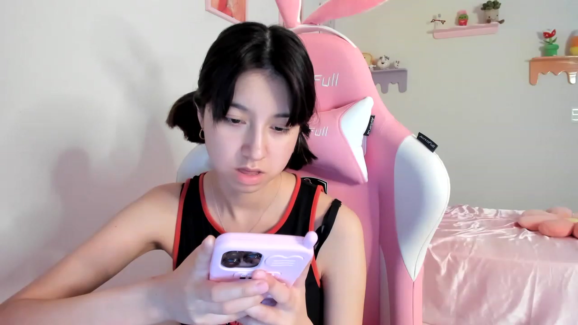 Gallery image thumbnail from Cherrycute666's myfreecams stream on, 08/07/2023, 01:59 image 17 of 20