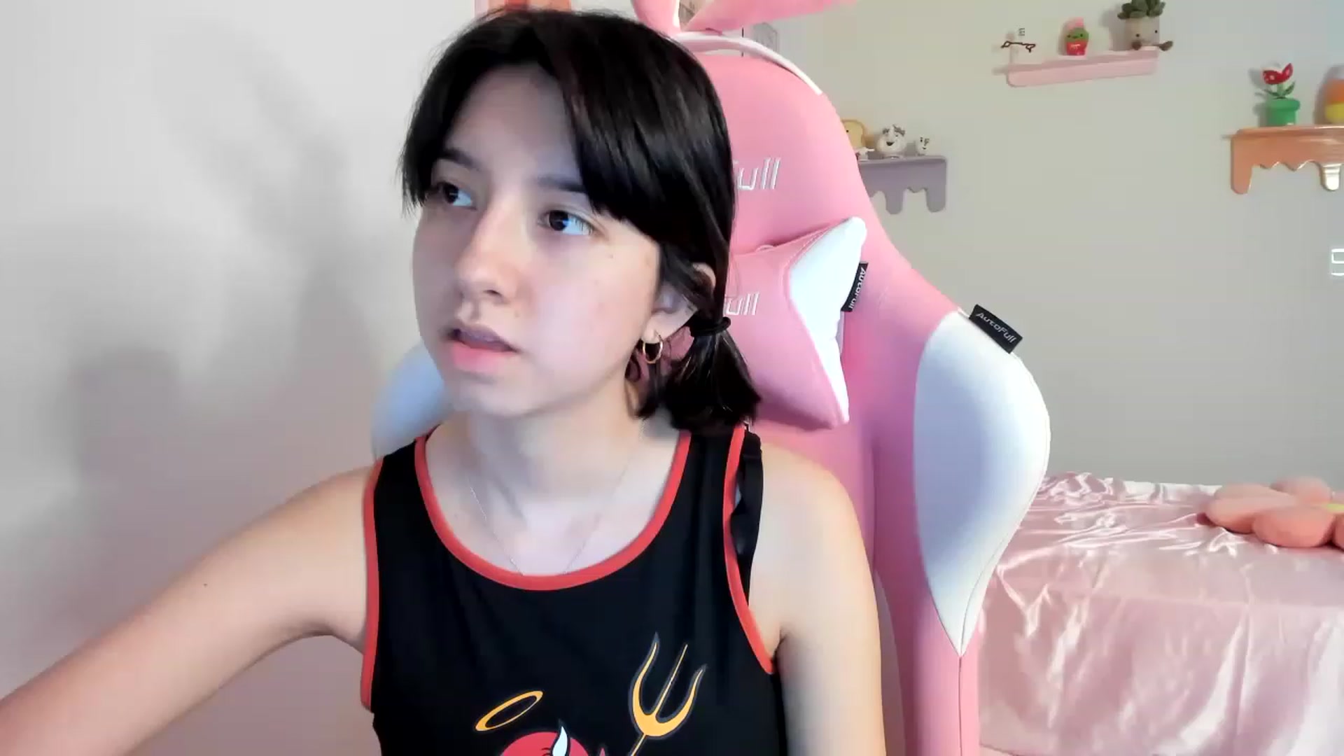 Gallery image thumbnail from Cherrycute666's myfreecams stream on, 08/07/2023, 01:59 image 11 of 20