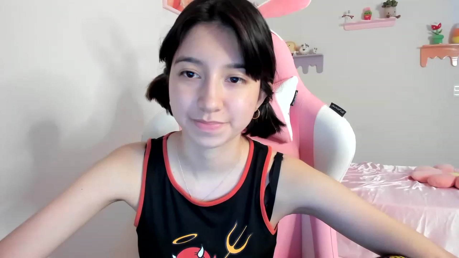 Gallery image thumbnail from Cherrycute666's myfreecams stream on, 08/07/2023, 01:59 image 20 of 20