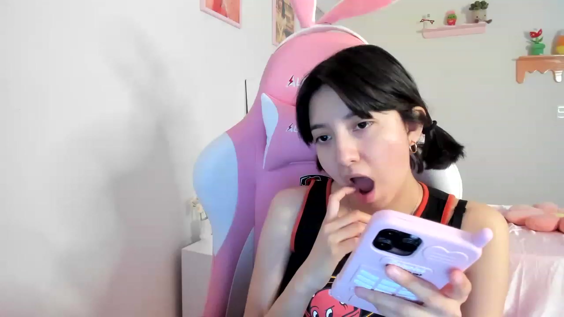 Gallery image thumbnail from Cherrycute666's myfreecams stream on, 08/07/2023, 01:59 image 13 of 20