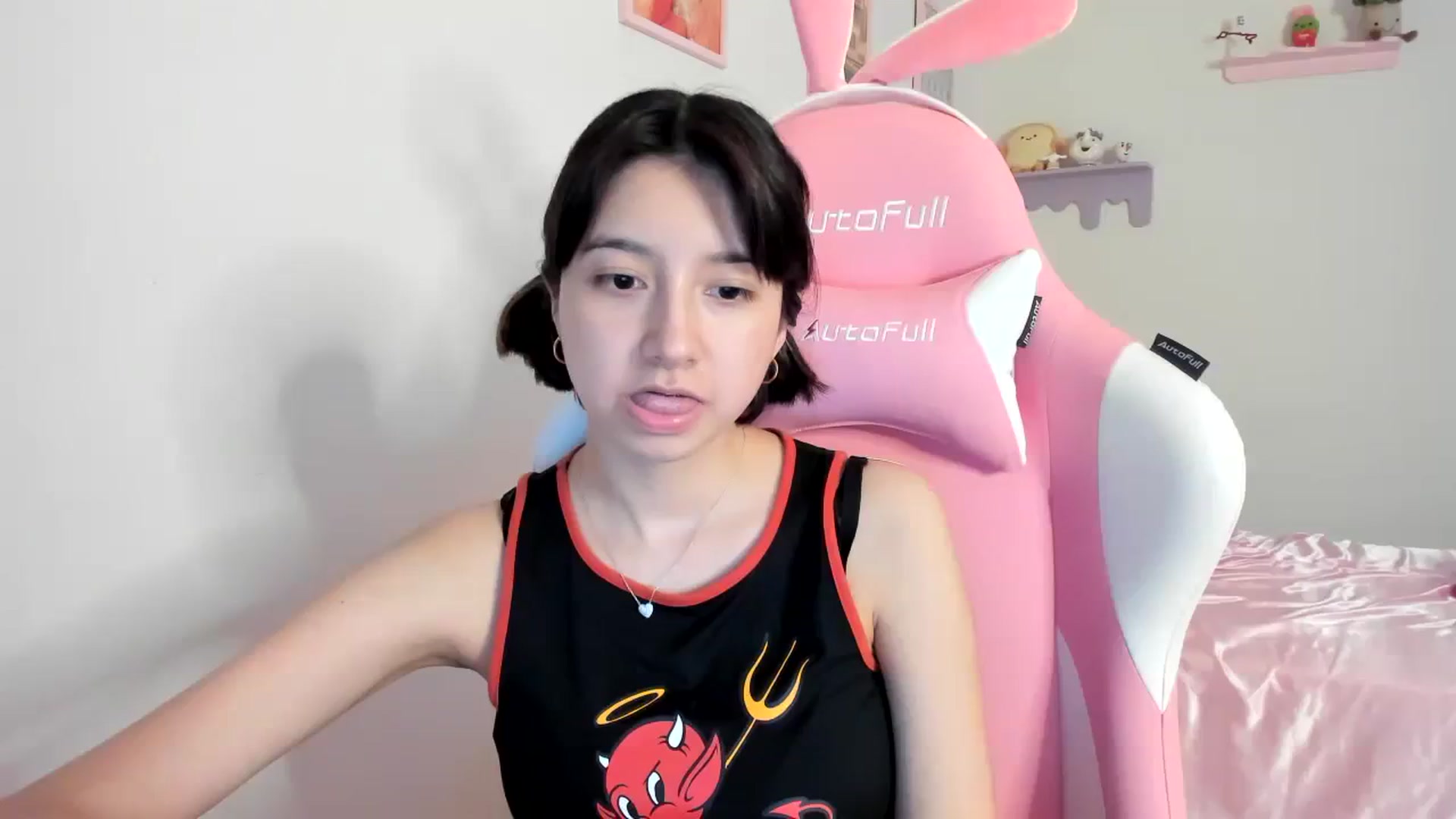 Gallery image thumbnail from Cherrycute666's myfreecams stream on, 08/07/2023, 03:50 image 1 of 20