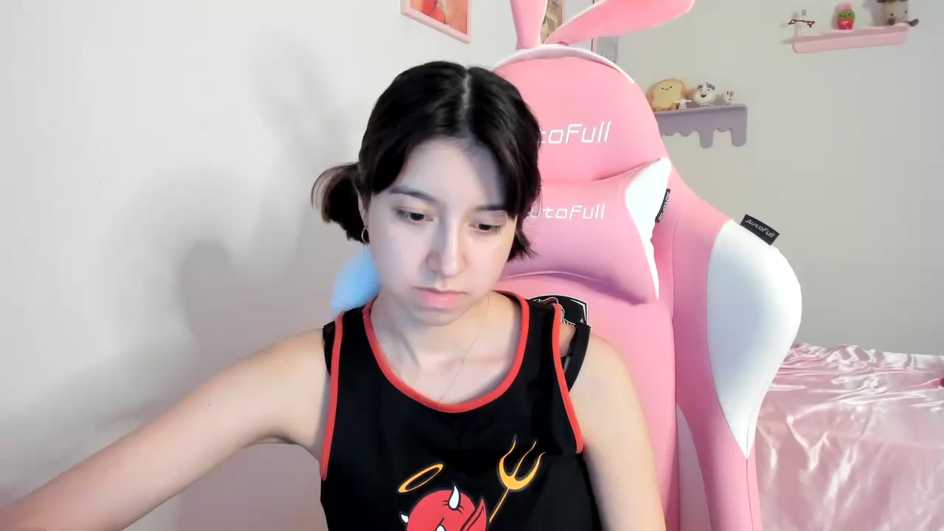 Gallery image thumbnail from Cherrycute666's myfreecams stream on, 08/07/2023, 03:50 image 3 of 20