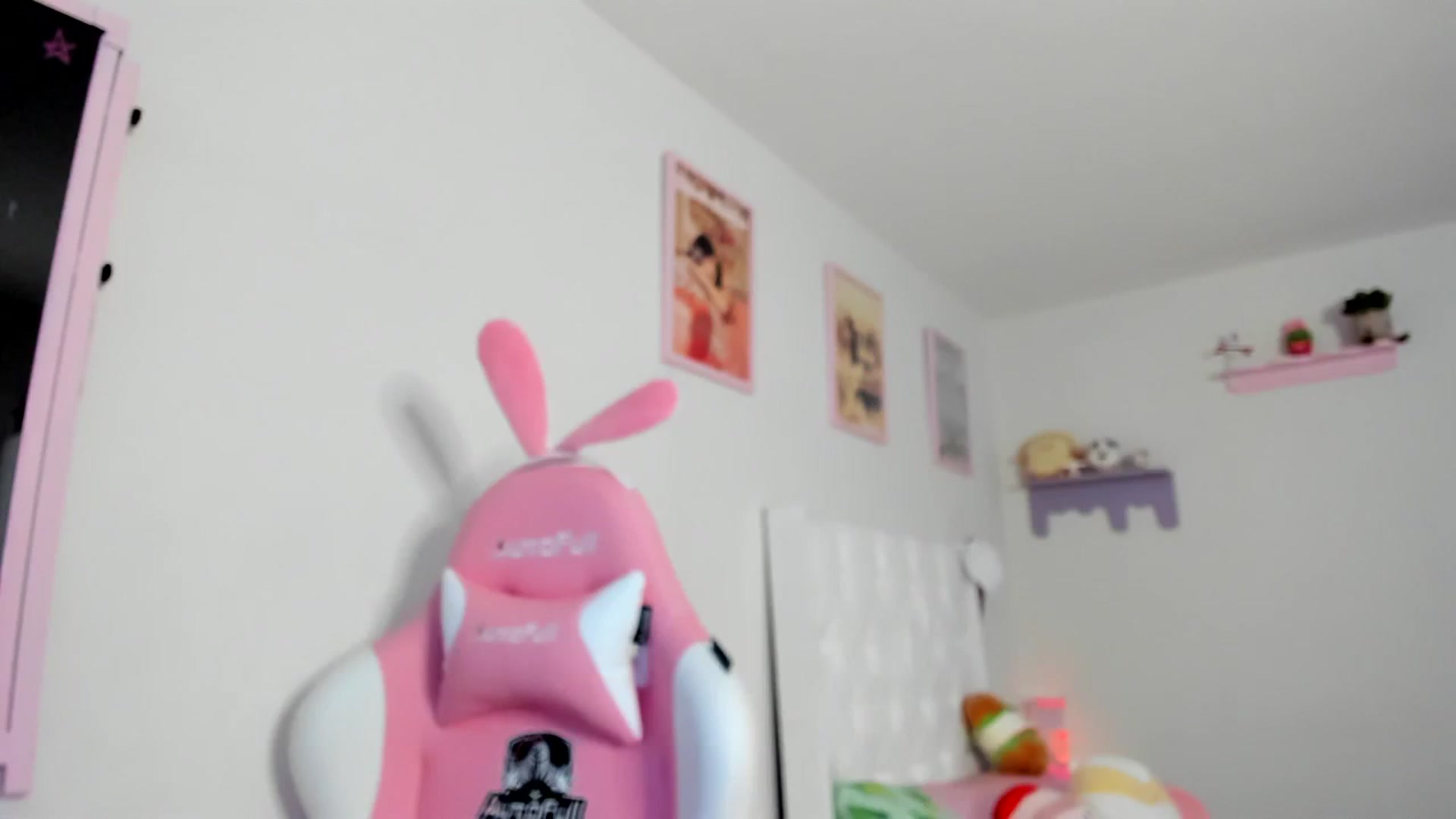 Gallery image thumbnail from Cherrycute666's myfreecams stream on, 08/07/2023, 04:16 image 7 of 20