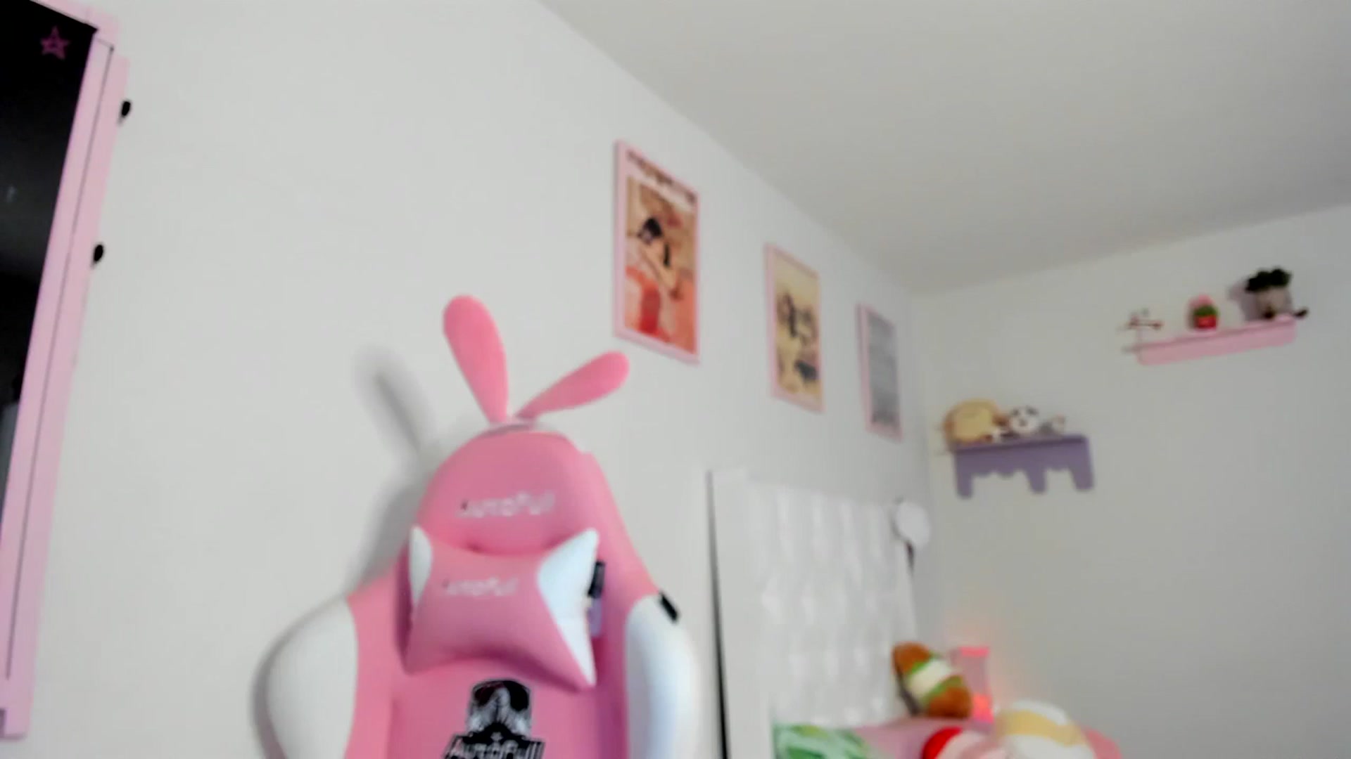 Gallery image thumbnail from Cherrycute666's myfreecams stream on, 08/07/2023, 04:16 image 5 of 20
