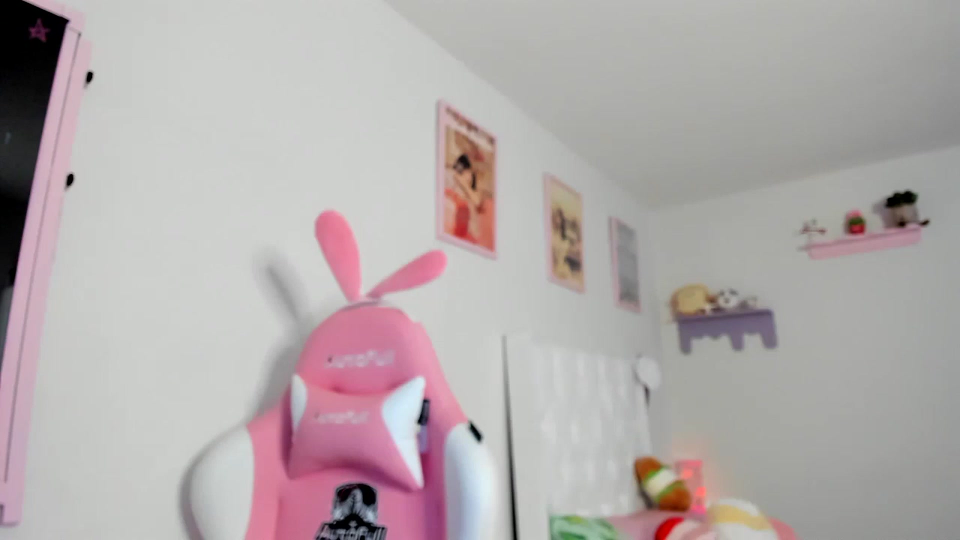 Gallery image thumbnail from Cherrycute666's myfreecams stream on, 08/07/2023, 04:16 image 9 of 20