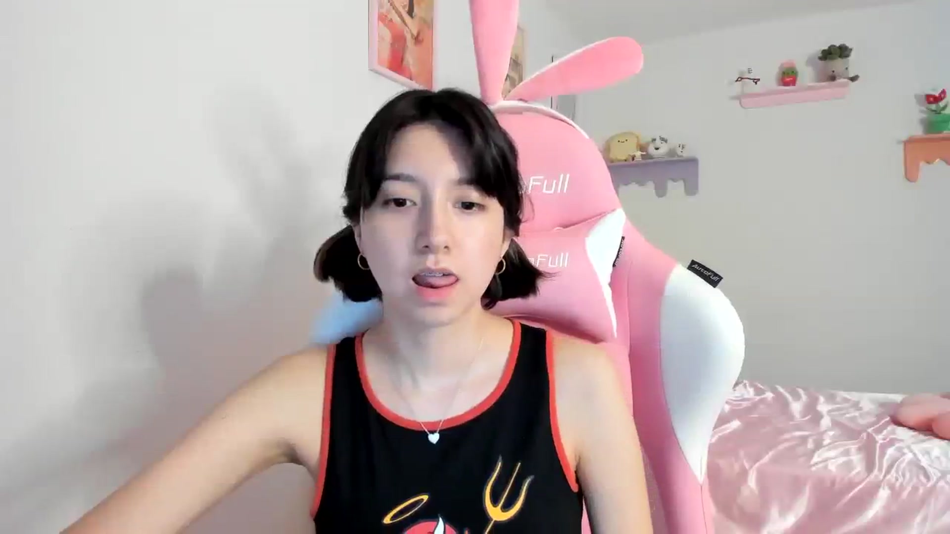 Gallery image thumbnail from Cherrycute666's myfreecams stream on, 08/07/2023, 04:16 image 17 of 20