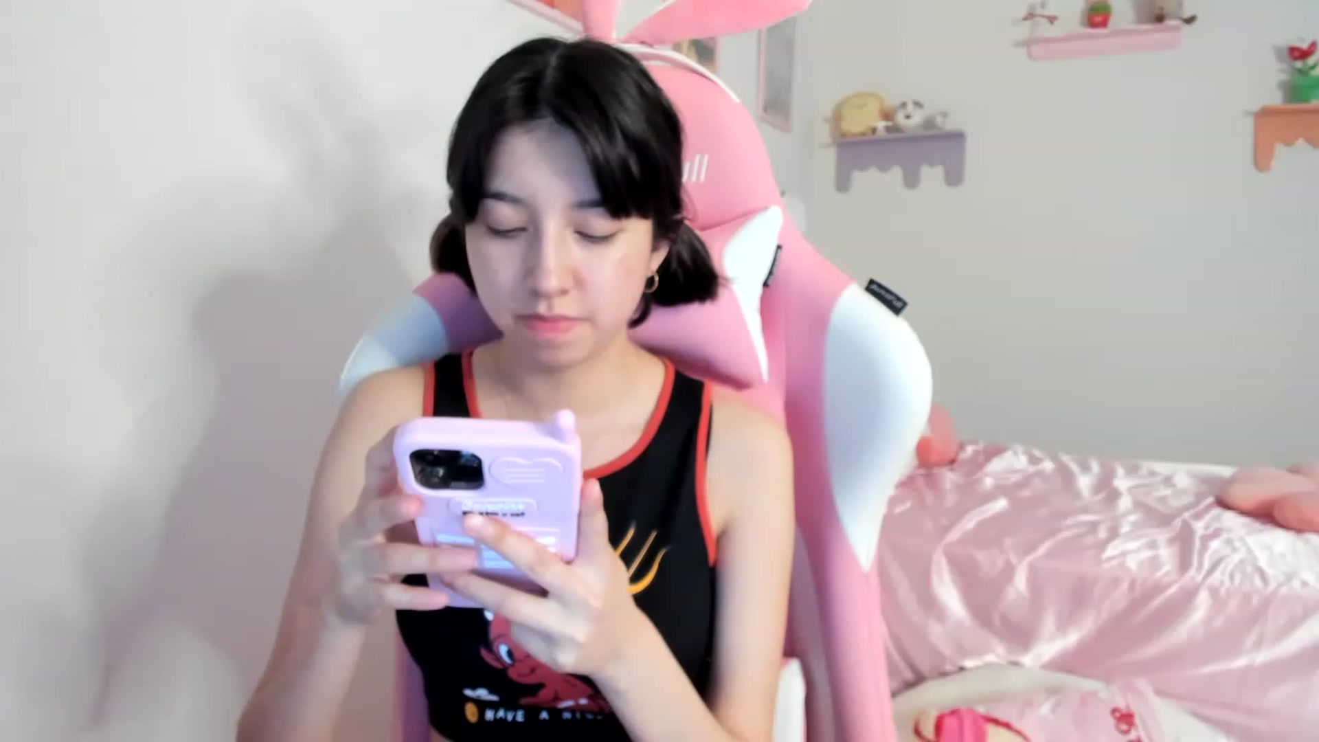 Gallery image thumbnail from Cherrycute666's myfreecams stream on, 08/07/2023, 05:05 image 19 of 20