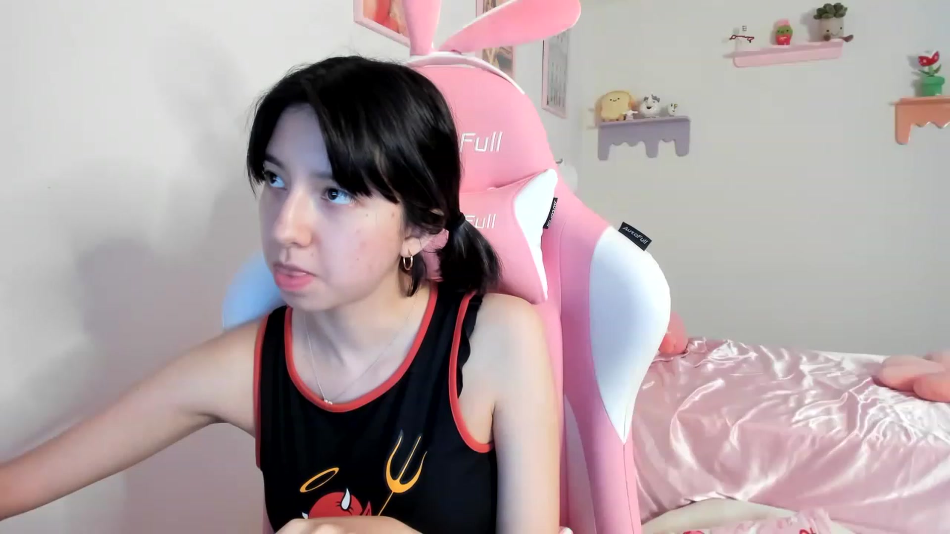 Gallery image thumbnail from Cherrycute666's myfreecams stream on, 08/07/2023, 05:05 image 5 of 20