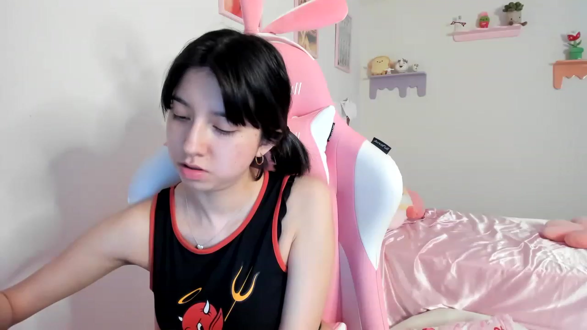 Gallery image thumbnail from Cherrycute666's myfreecams stream on, 08/07/2023, 05:05 image 4 of 20