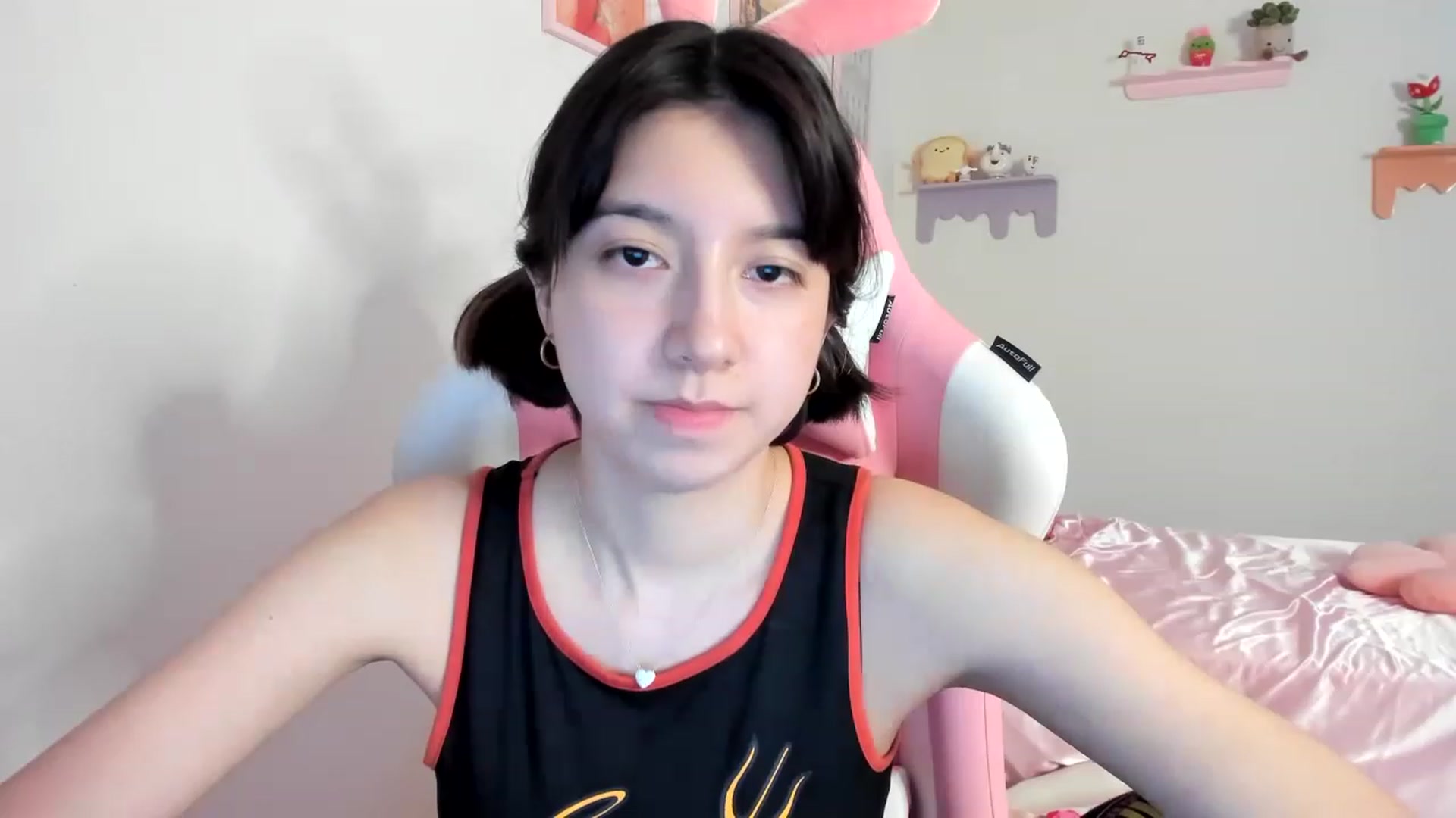 Gallery image thumbnail from Cherrycute666's myfreecams stream on, 08/07/2023, 05:05 image 14 of 20