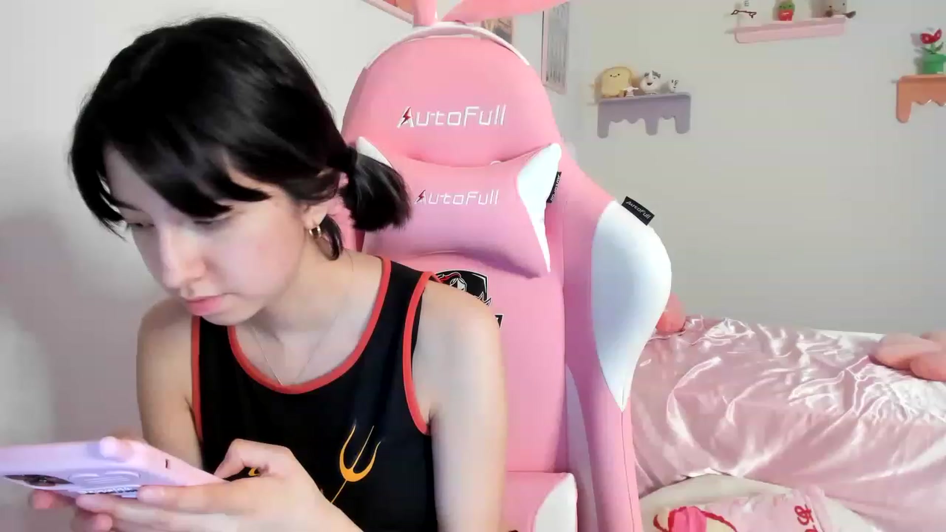 Gallery image thumbnail from Cherrycute666's myfreecams stream on, 08/07/2023, 05:05 image 20 of 20