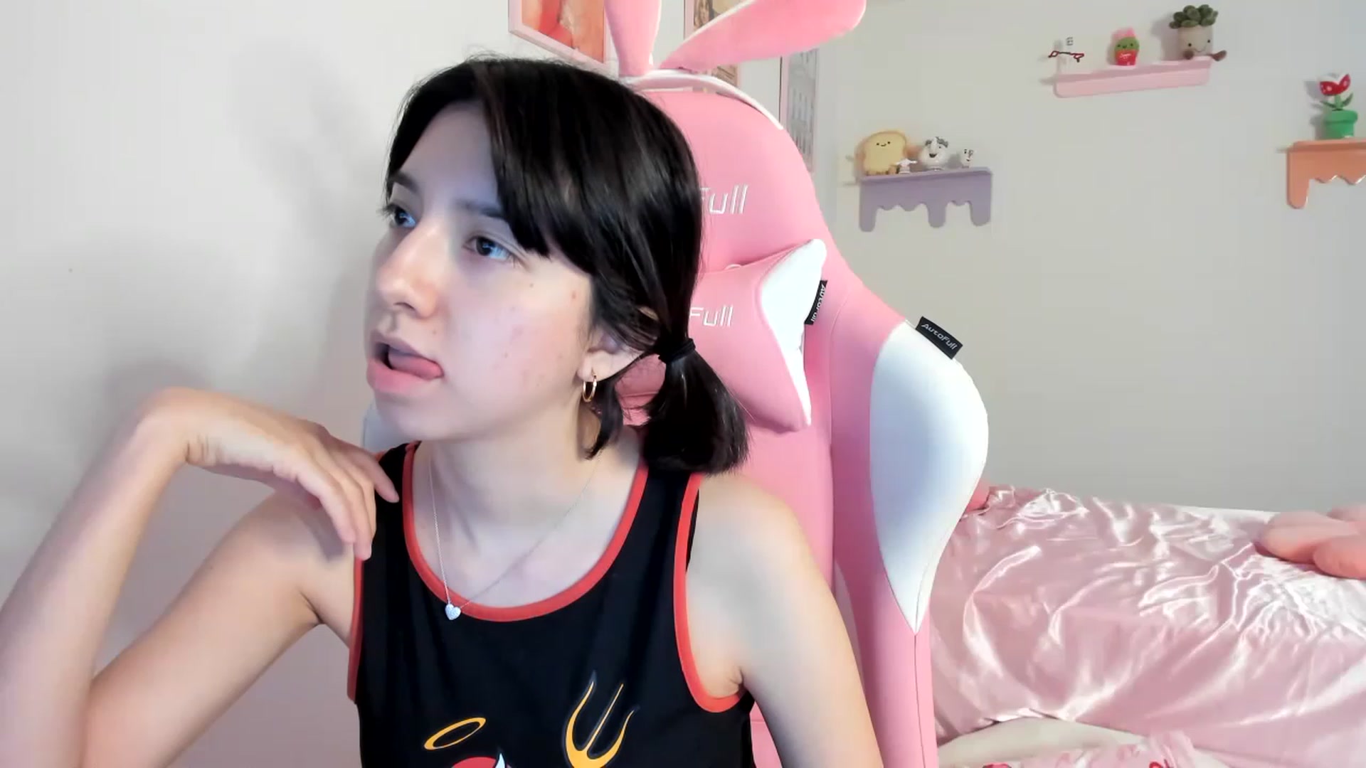 Gallery image thumbnail from Cherrycute666's myfreecams stream on, 08/07/2023, 05:05 image 11 of 20
