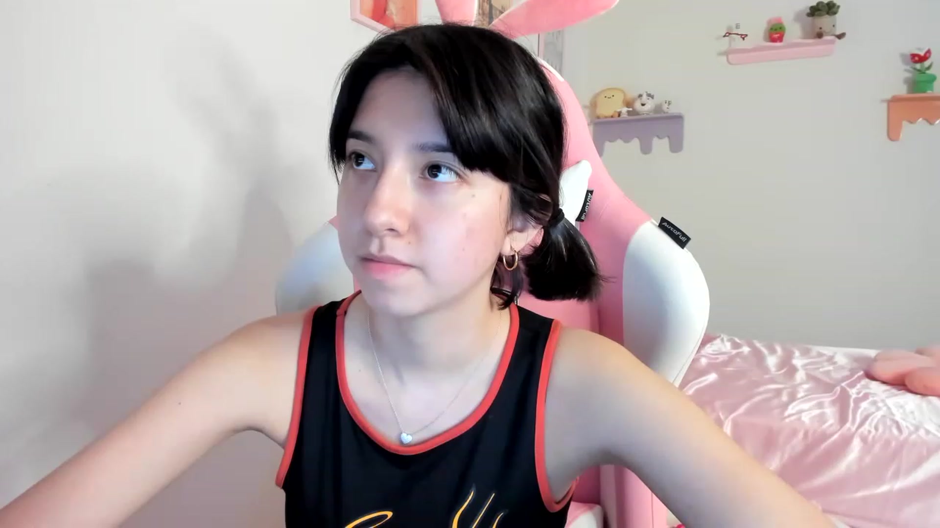 Gallery image thumbnail from Cherrycute666's myfreecams stream on, 08/07/2023, 05:05 image 15 of 20