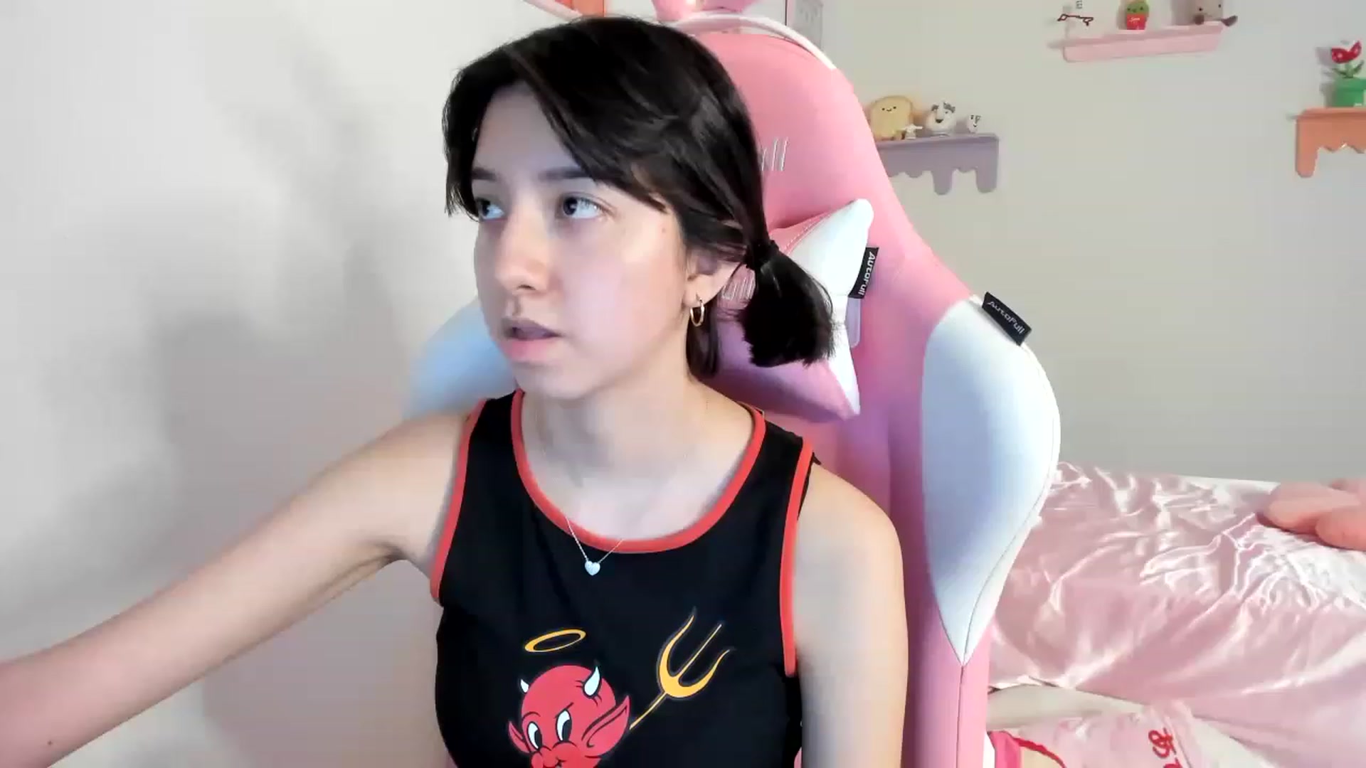 Gallery image thumbnail from Cherrycute666's myfreecams stream on, 08/07/2023, 05:28 image 19 of 20