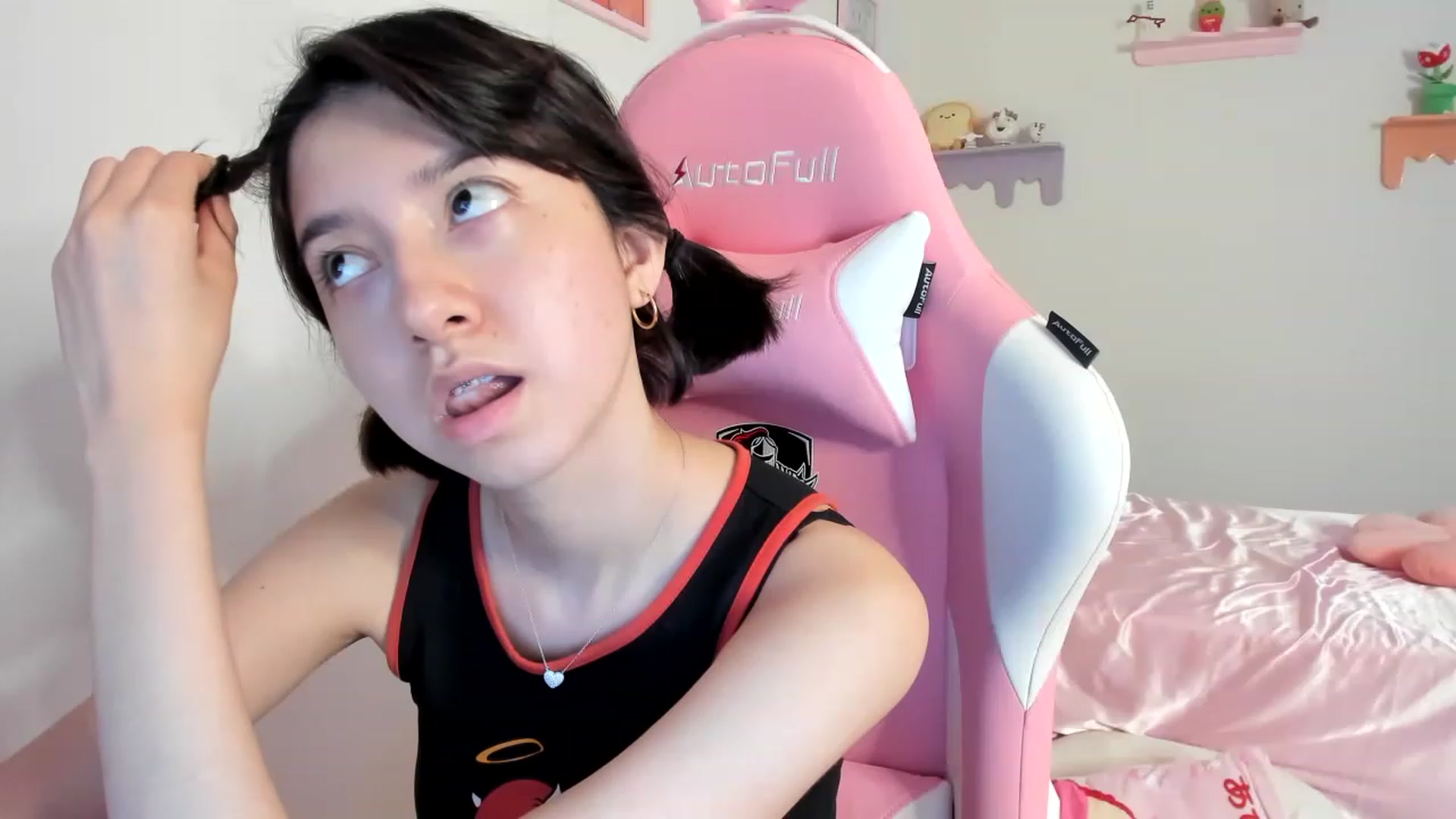 Gallery image thumbnail from Cherrycute666's myfreecams stream on, 08/07/2023, 05:28 image 18 of 20
