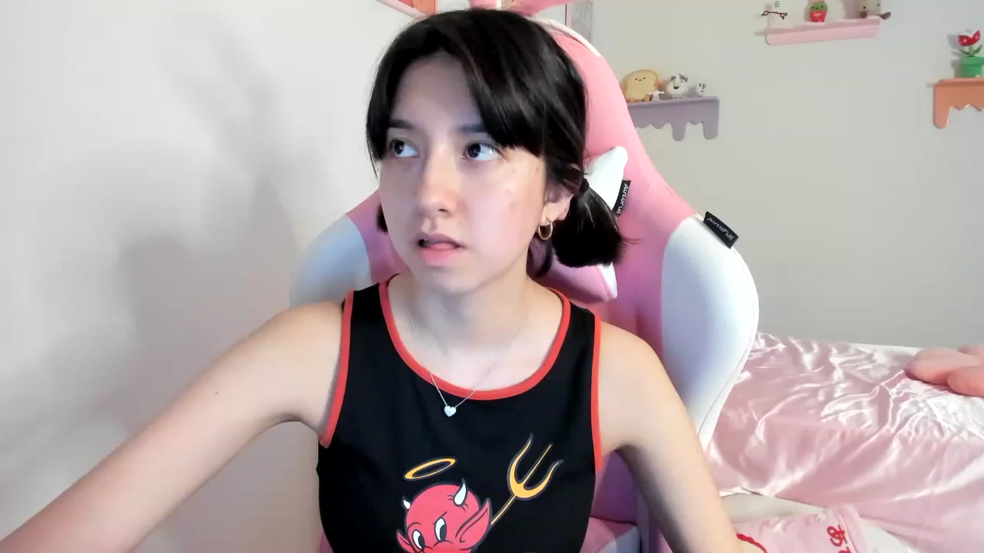 Gallery image thumbnail from Cherrycute666's myfreecams stream on, 08/07/2023, 05:28 image 8 of 20
