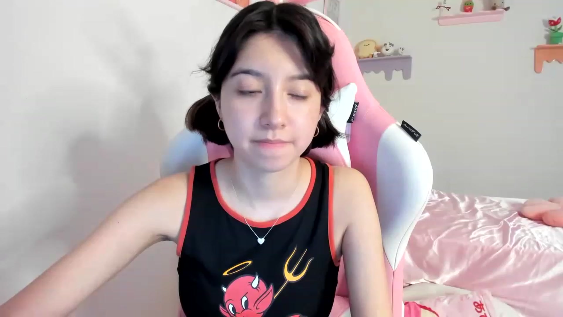 Gallery image thumbnail from Cherrycute666's myfreecams stream on, 08/07/2023, 05:28 image 13 of 20