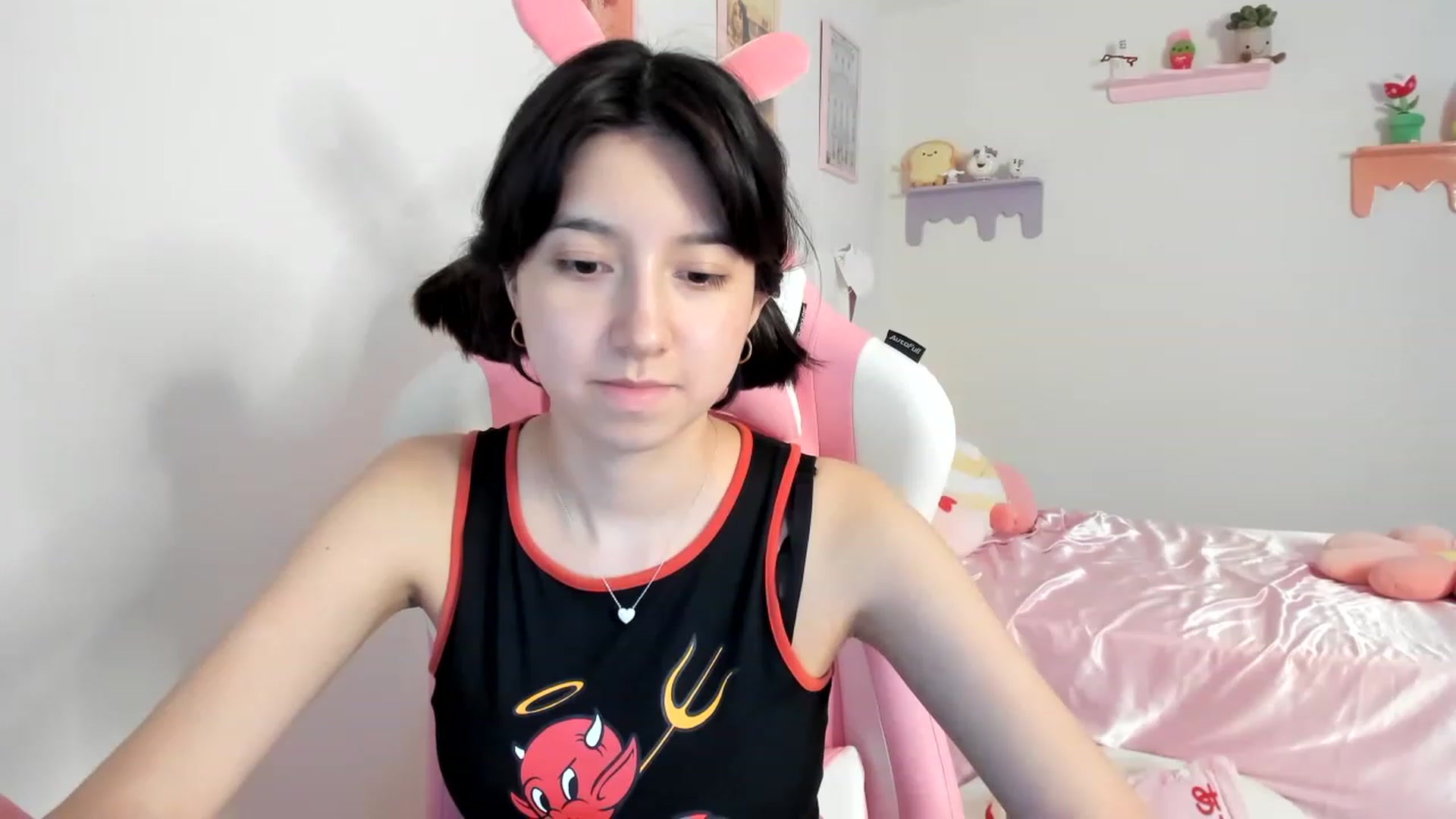 Gallery image thumbnail from Cherrycute666's myfreecams stream on, 08/07/2023, 08:43 image 20 of 20