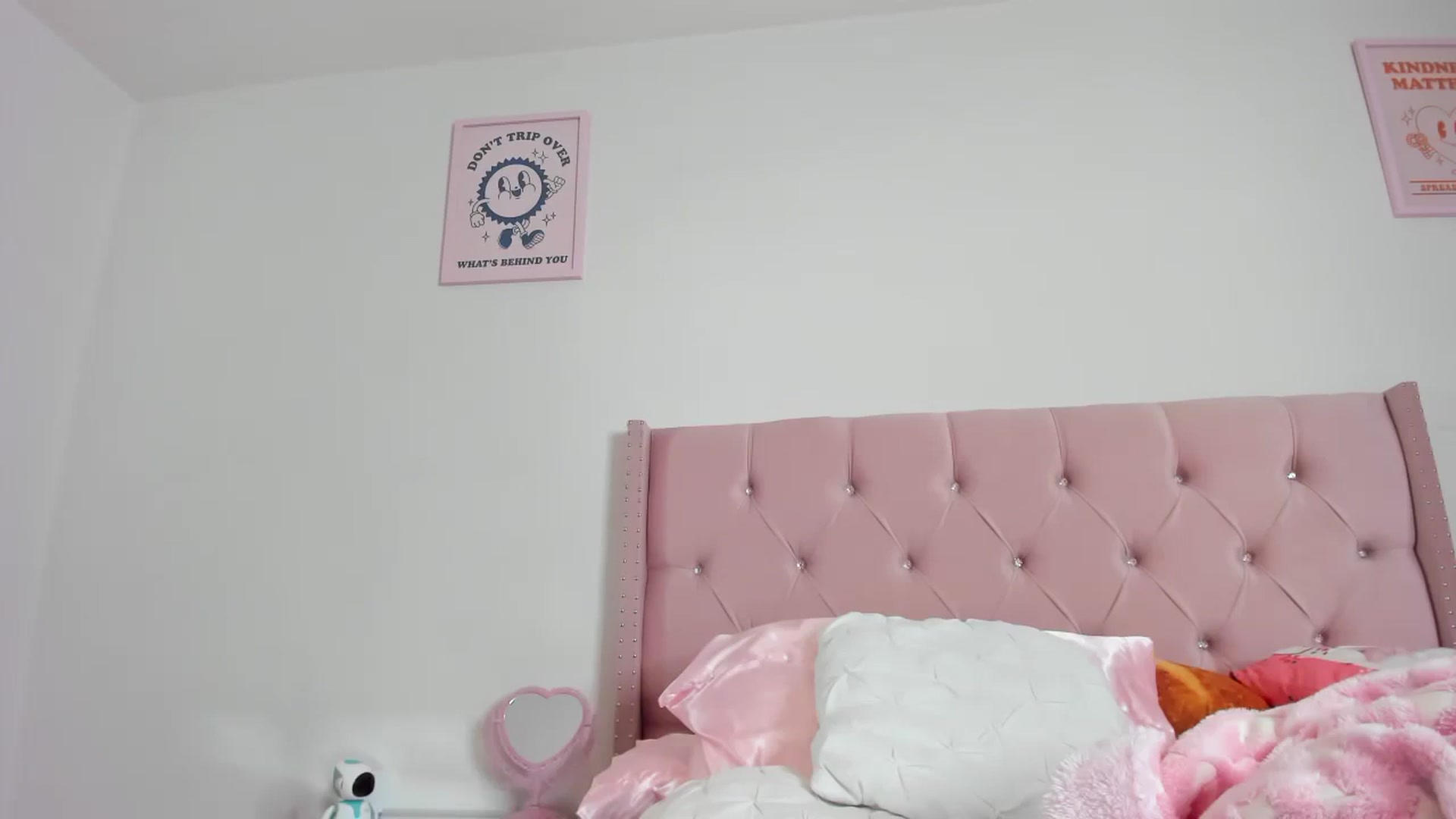 Gallery image thumbnail from Cherrycute666's myfreecams stream on, 08/07/2023, 09:40 image 8 of 20