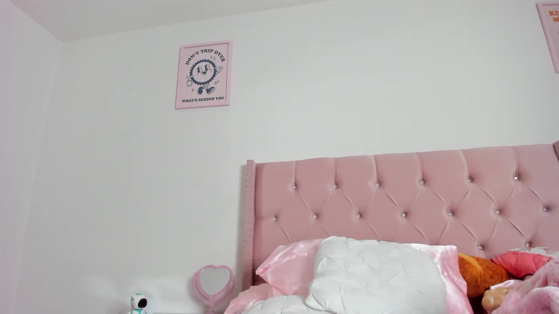 Gallery image thumbnail from Cherrycute666's myfreecams stream on, 08/07/2023, 09:40 image 10 of 20