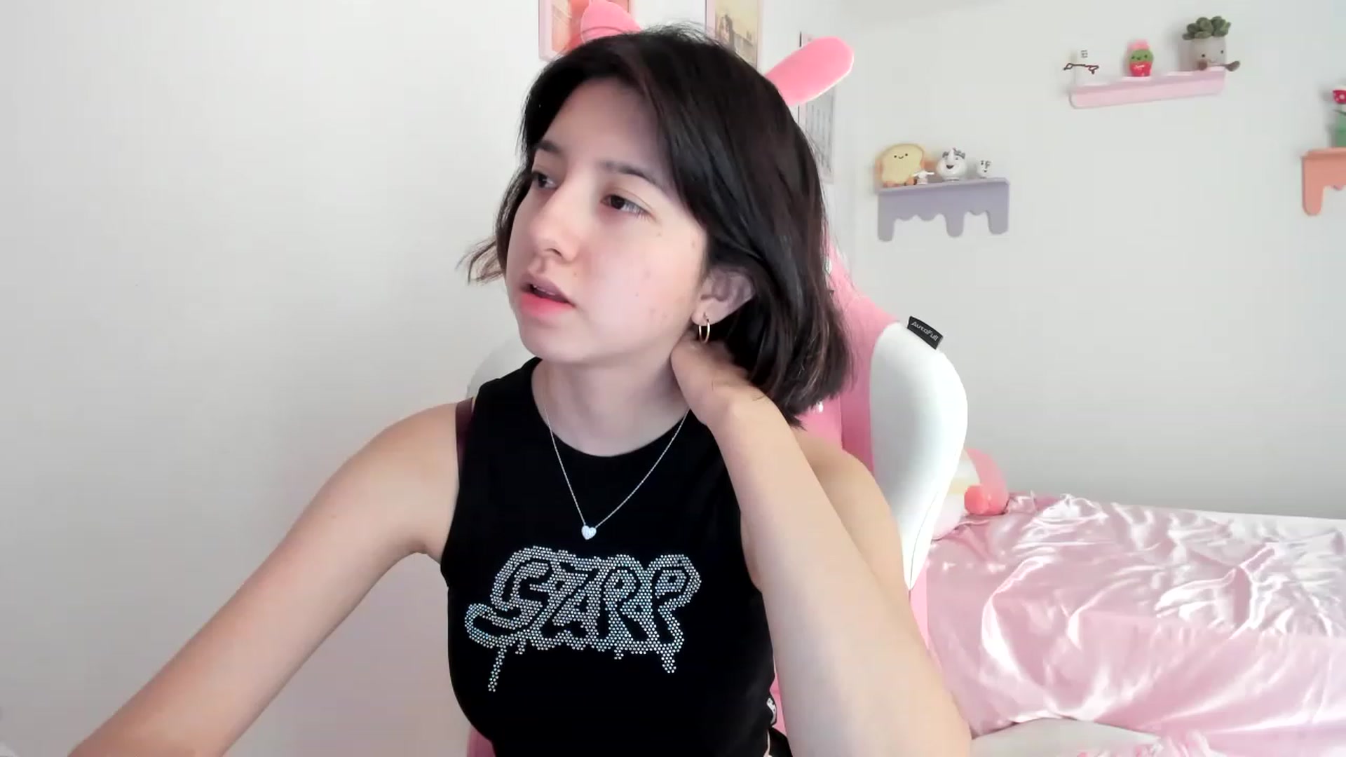Gallery image thumbnail from Cherrycute666's myfreecams stream on, 08/07/2023, 21:09 image 3 of 20