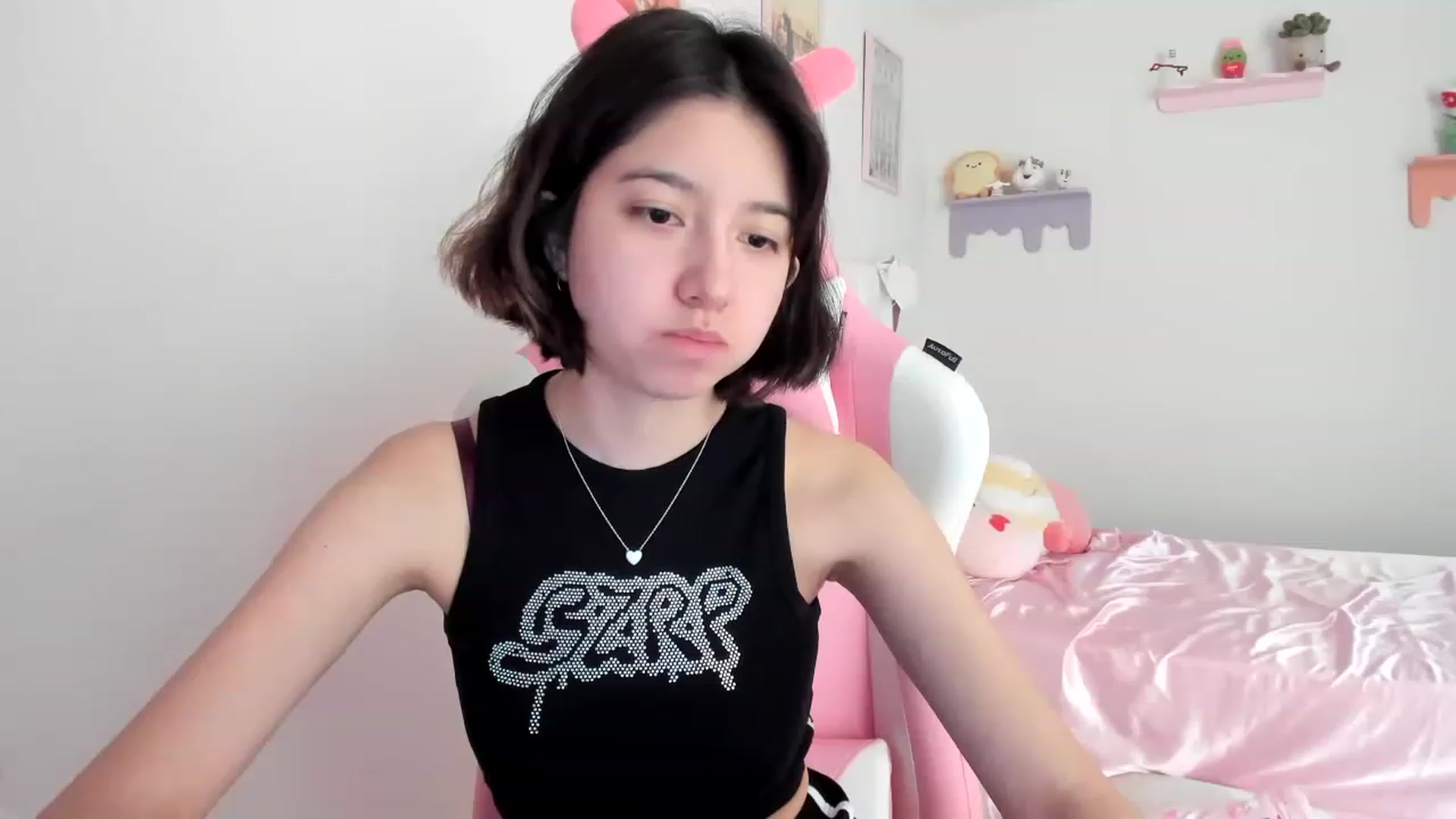 Gallery image thumbnail from Cherrycute666's myfreecams stream on, 08/07/2023, 21:09 image 2 of 20